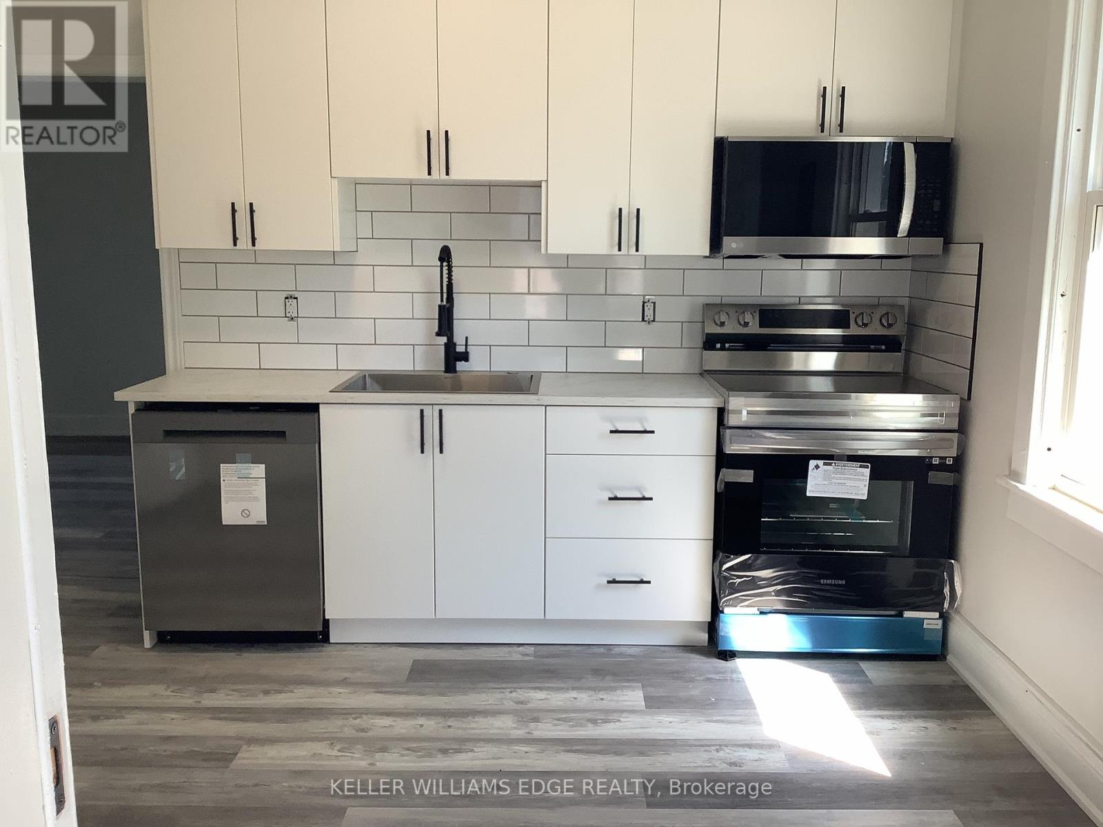 4 - 90 Kent Street S, Norfolk, Ontario  N3Y 2X9 - Photo 3 - X12597872