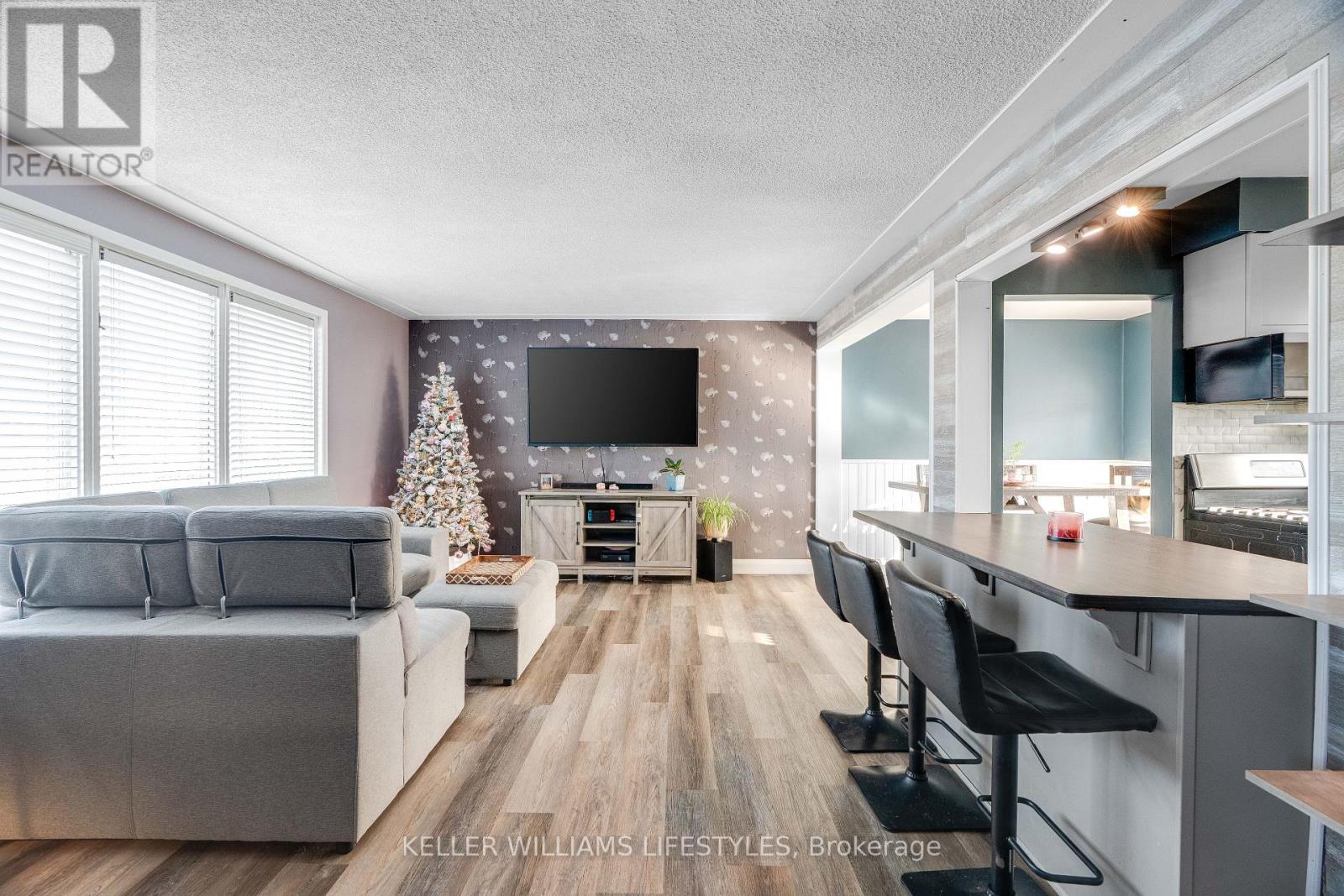 141 Graham Street, Southwest Middlesex, Ontario  N0L 1M0 - Photo 10 - X12597986