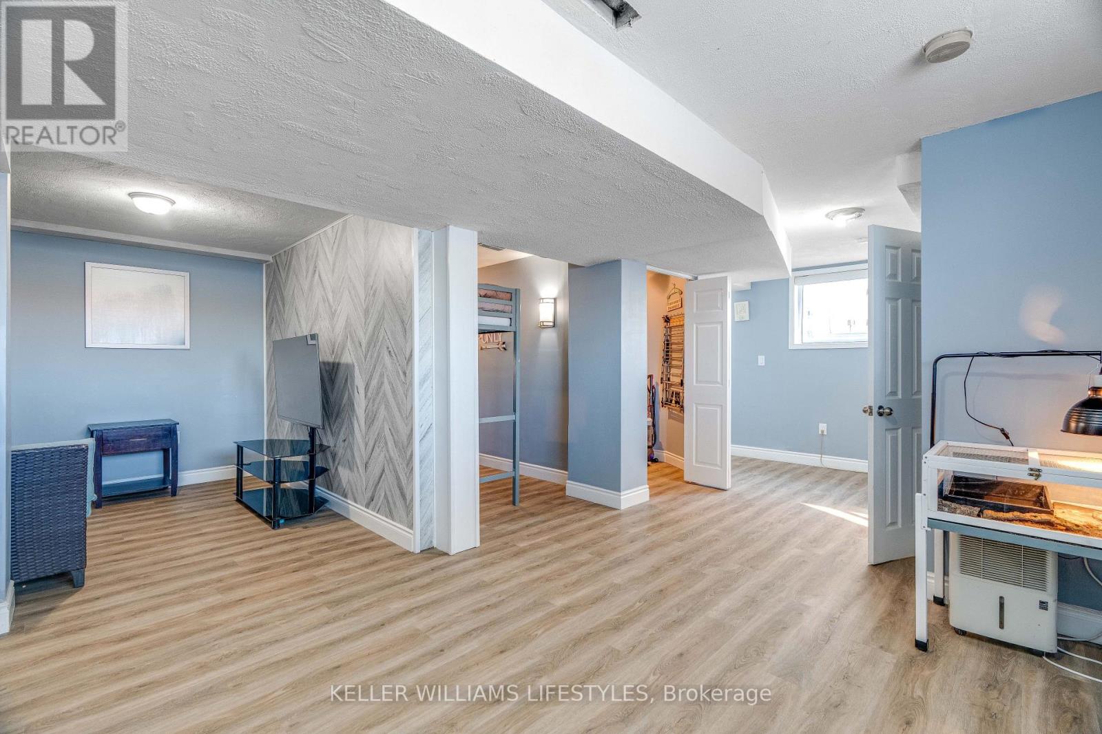 141 Graham Street, Southwest Middlesex, Ontario  N0L 1M0 - Photo 33 - X12597986