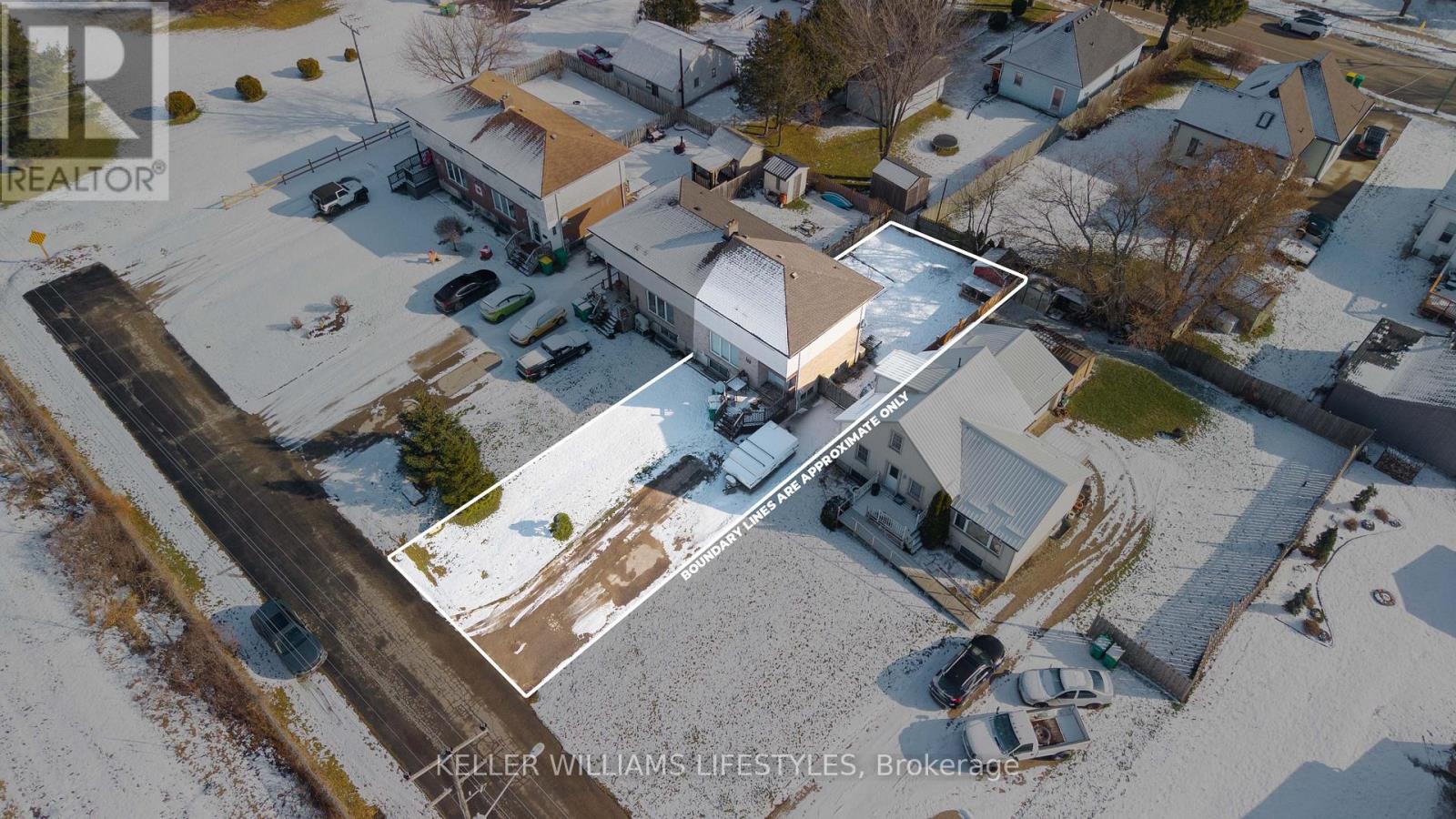 141 Graham Street, Southwest Middlesex, Ontario  N0L 1M0 - Photo 4 - X12597986