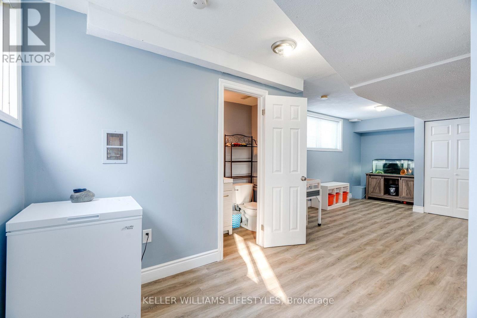 141 Graham Street, Southwest Middlesex, Ontario  N0L 1M0 - Photo 40 - X12597986