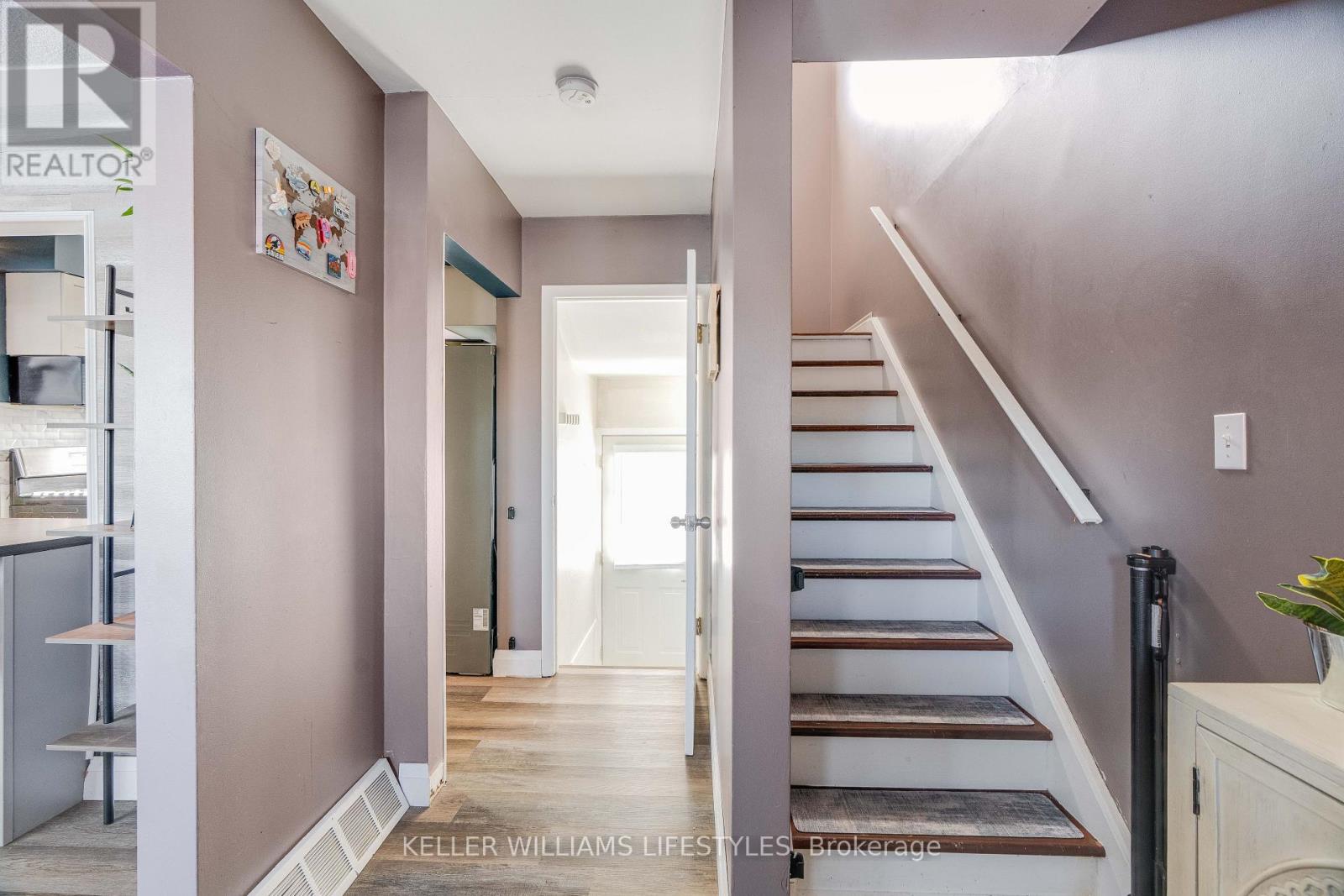 141 Graham Street, Southwest Middlesex, Ontario  N0L 1M0 - Photo 9 - X12597986