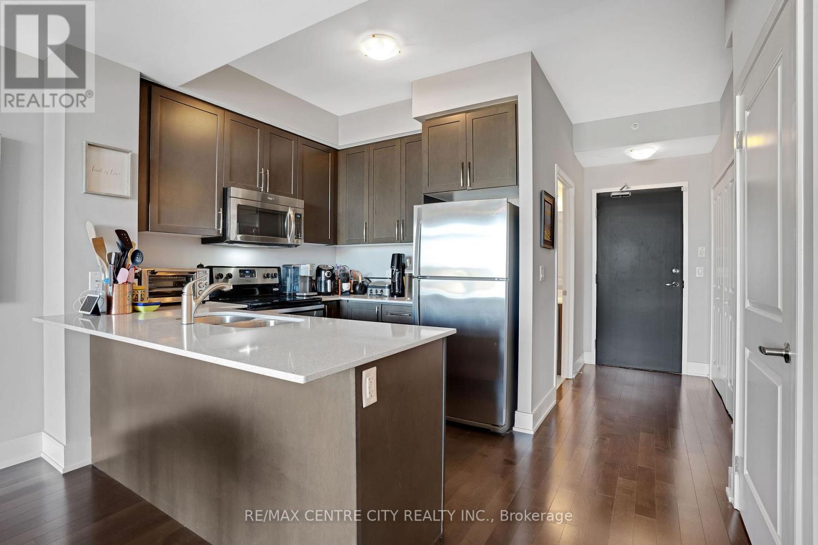 1009 - 144 Park Street, Waterloo, Ontario  N2L 0B6 - Photo 18 - X12598034