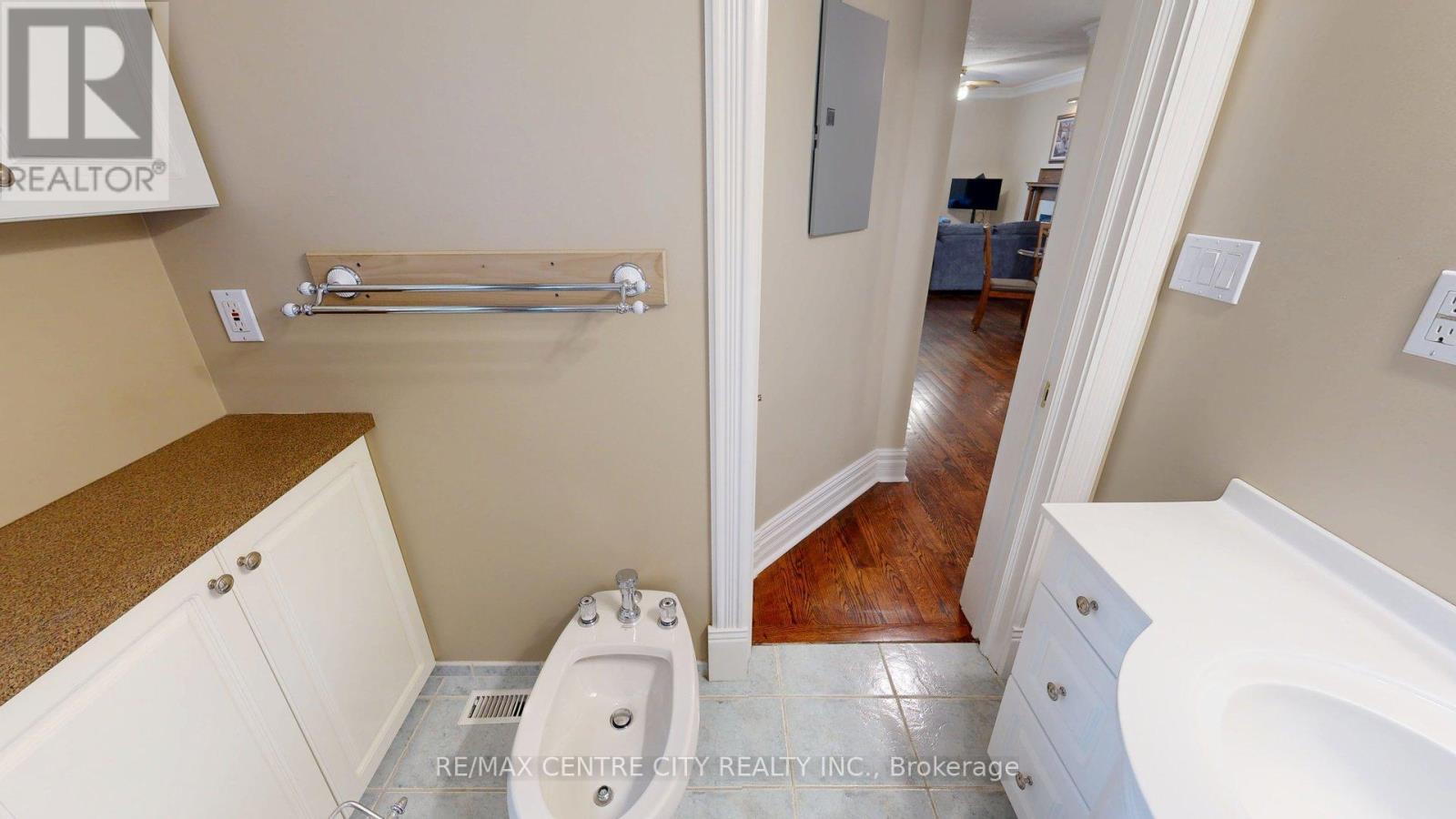 2 - 598 Princess Avenue, London East, Ontario  N6B 2B9 - Photo 16 - X12598114