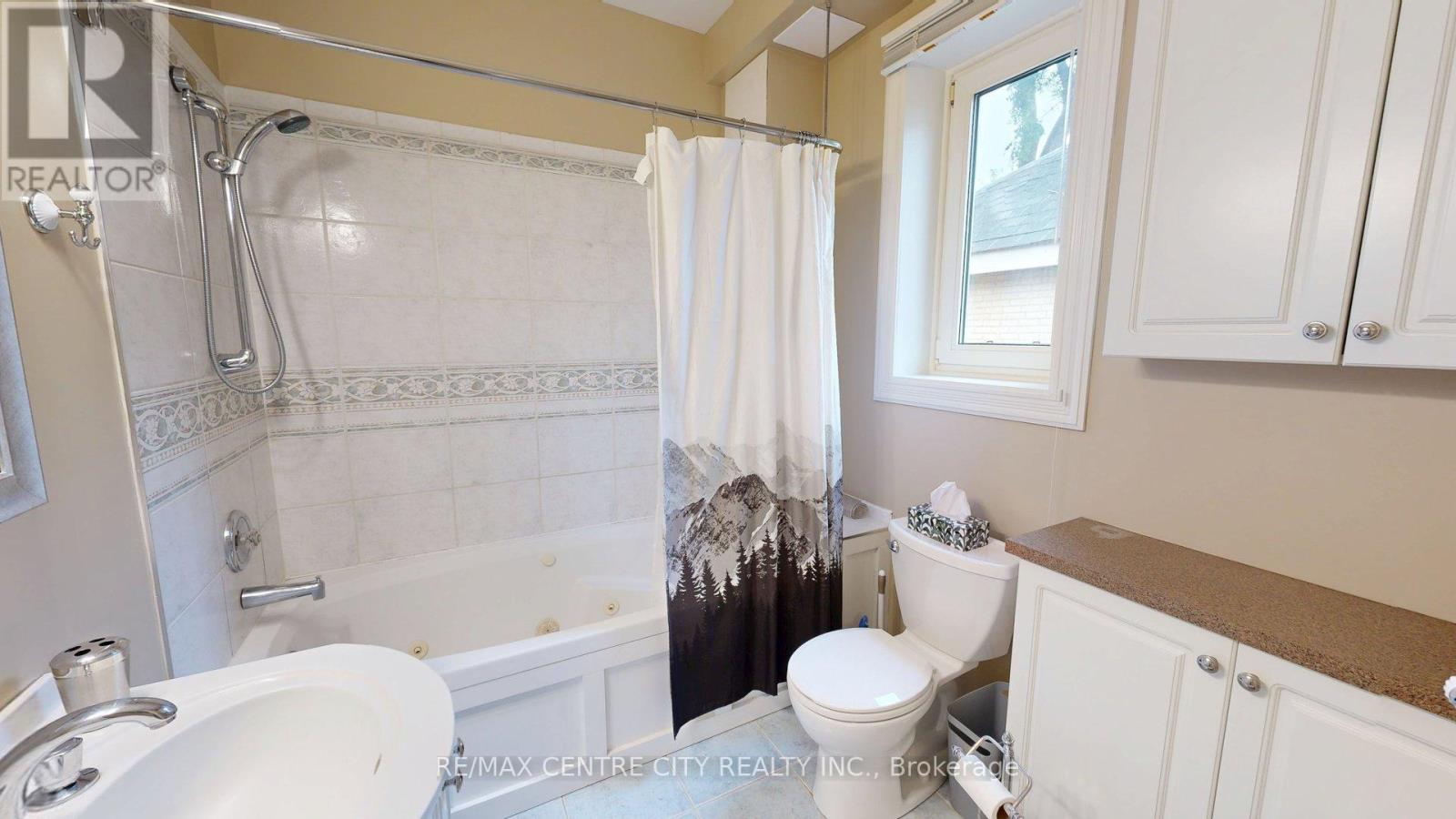 2 - 598 Princess Avenue, London East, Ontario  N6B 2B9 - Photo 17 - X12598114