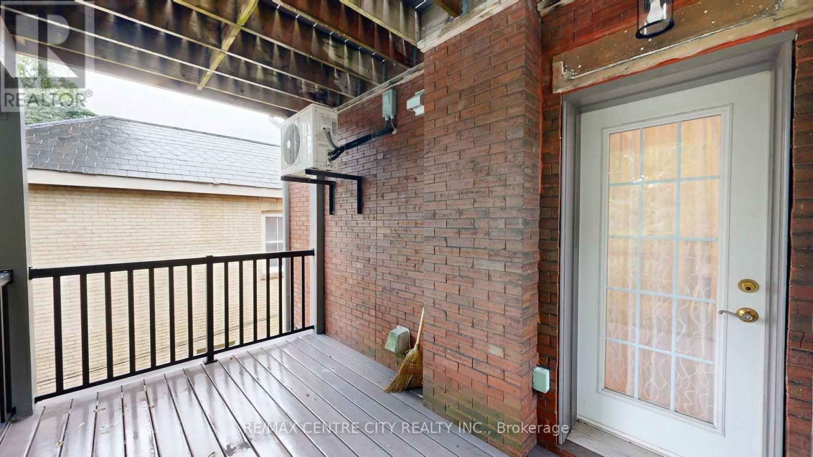 2 - 598 Princess Avenue, London East, Ontario  N6B 2B9 - Photo 2 - X12598114