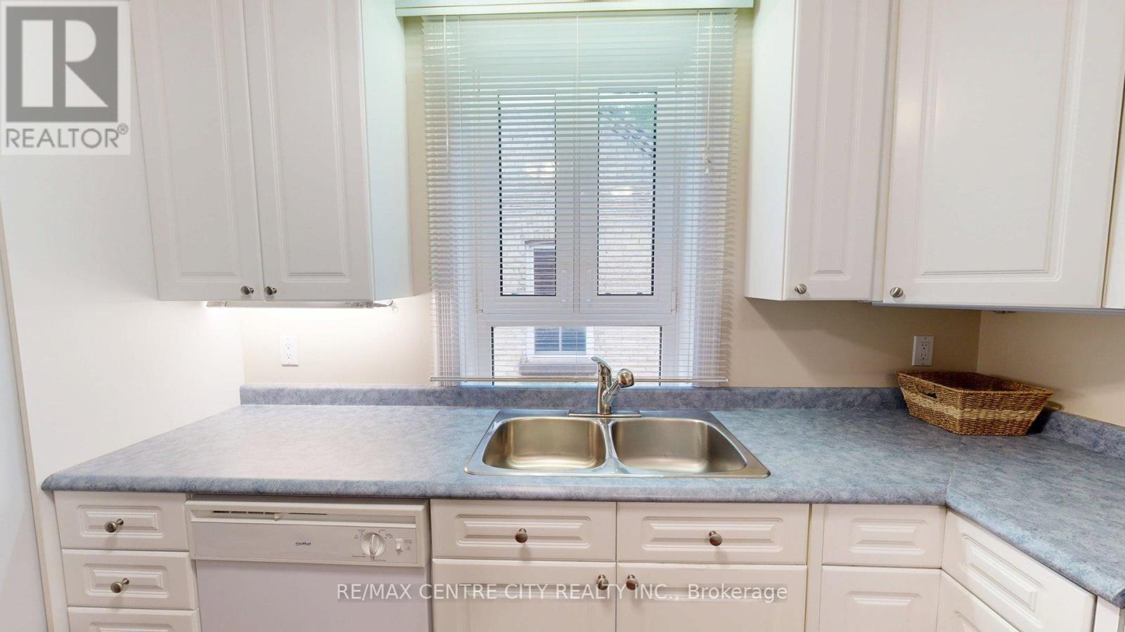 2 - 598 Princess Avenue, London East, Ontario  N6B 2B9 - Photo 9 - X12598114