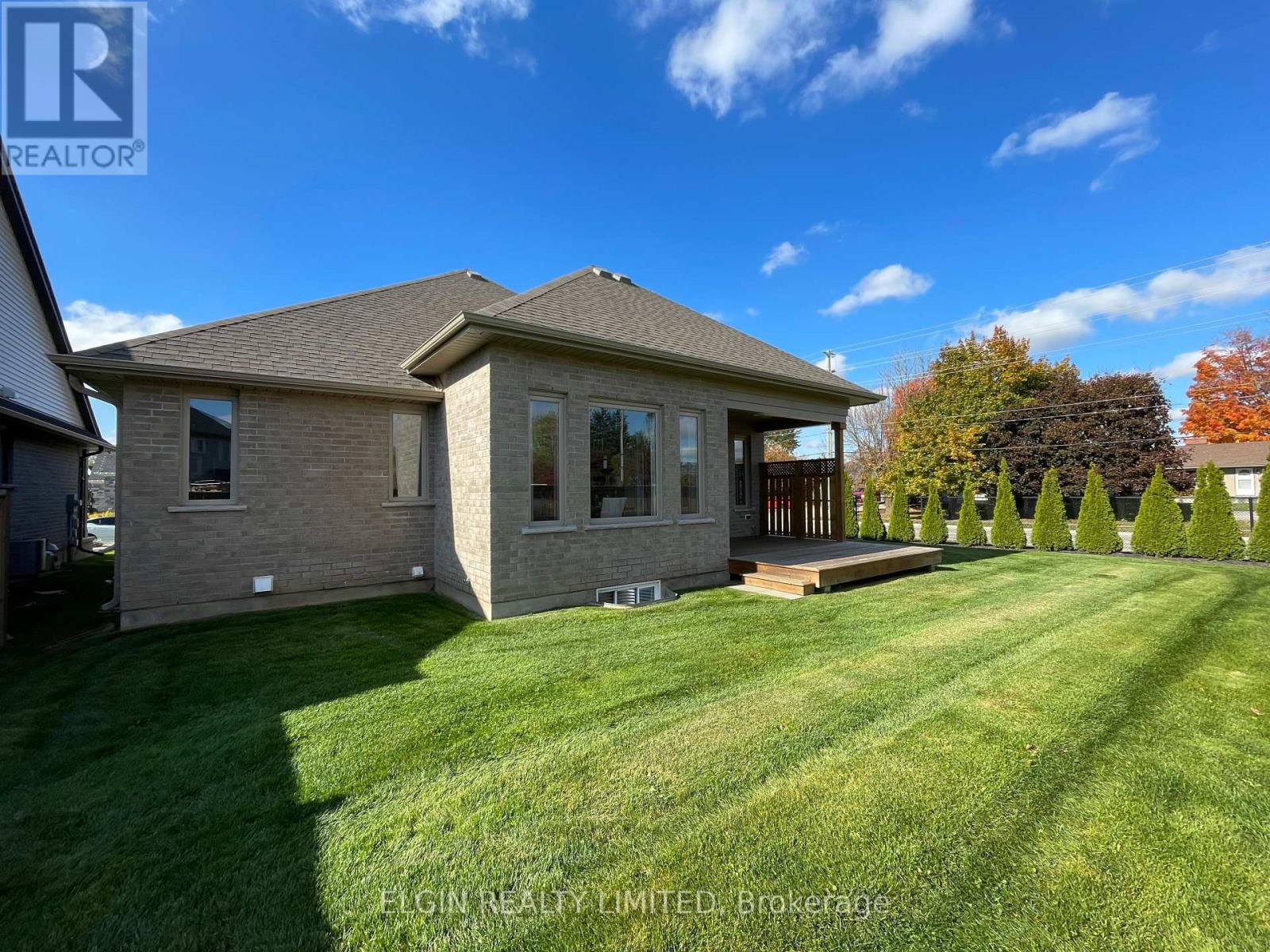 1 Huntley Avenue, Tillsonburg, Ontario  N4G 0J3 - Photo 4 - X12598148