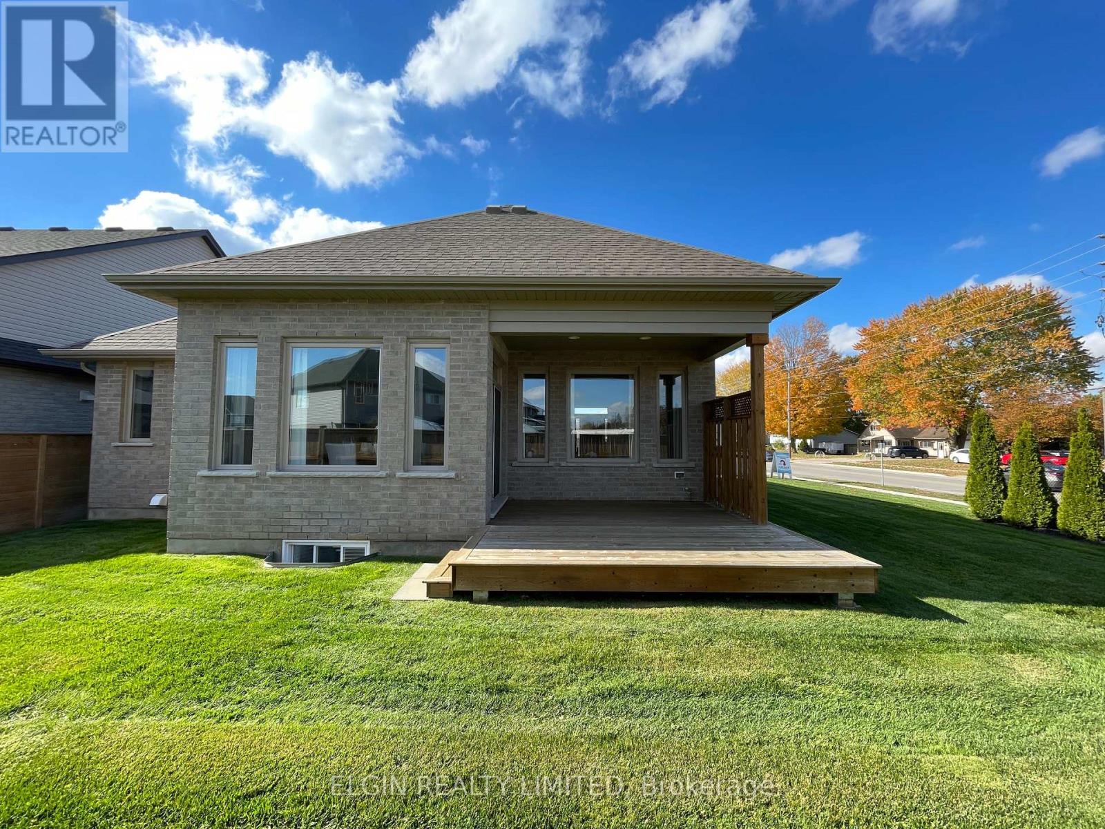 1 Huntley Avenue, Tillsonburg, Ontario  N4G 0J3 - Photo 5 - X12598148