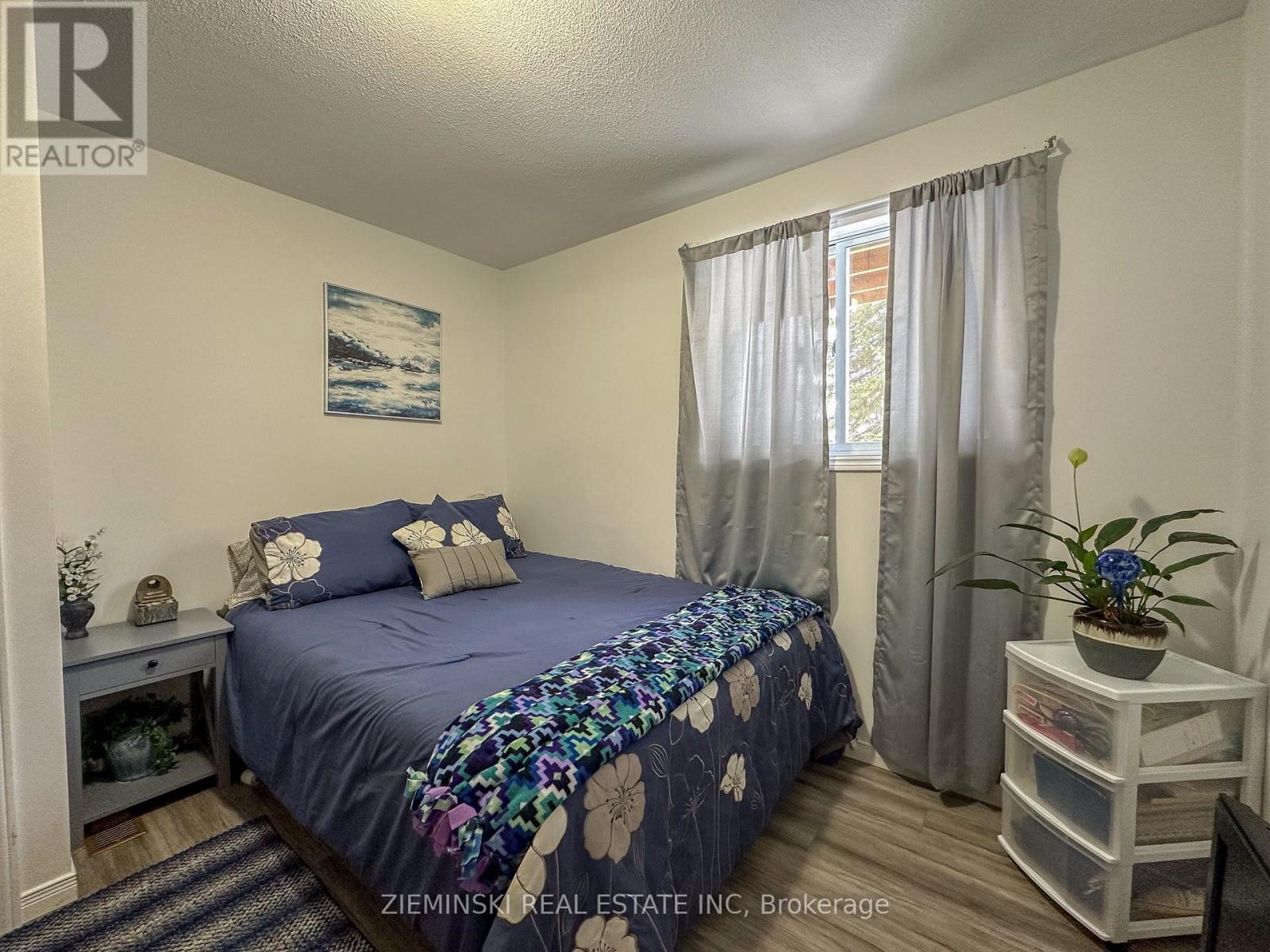 307 Ambridge Drive, Iroquois Falls, Ontario  P0K 1G0 - Photo 6 - T12598084