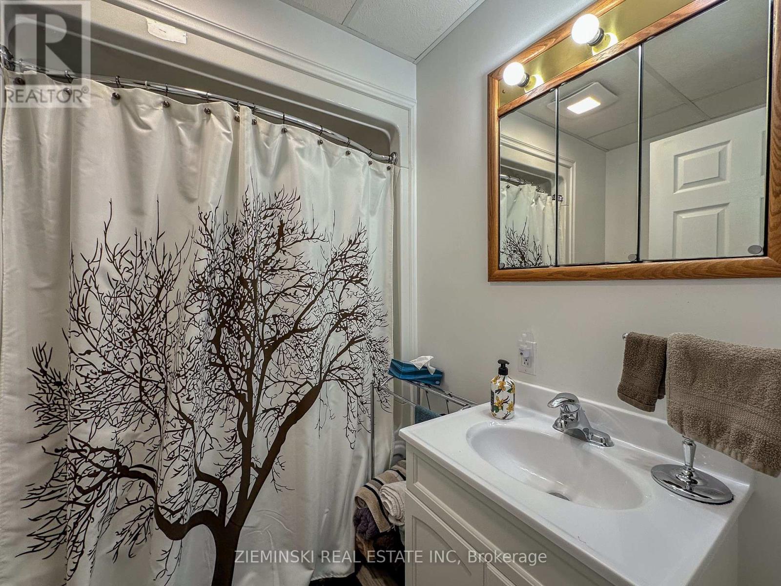 307 Ambridge Drive, Iroquois Falls, Ontario  P0K 1G0 - Photo 9 - T12598084