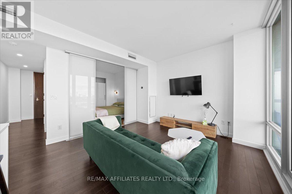 1401 - 201 Parkdale Avenue, Ottawa, Ontario  K1Y 1E8 - Photo 12 - X12597928