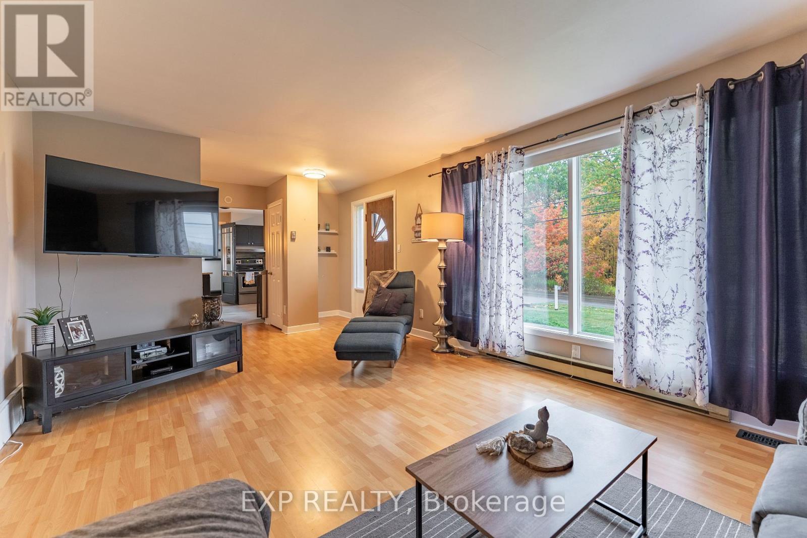 635 Front Road W, Champlain, Ontario  K0B 1K0 - Photo 7 - X12597936