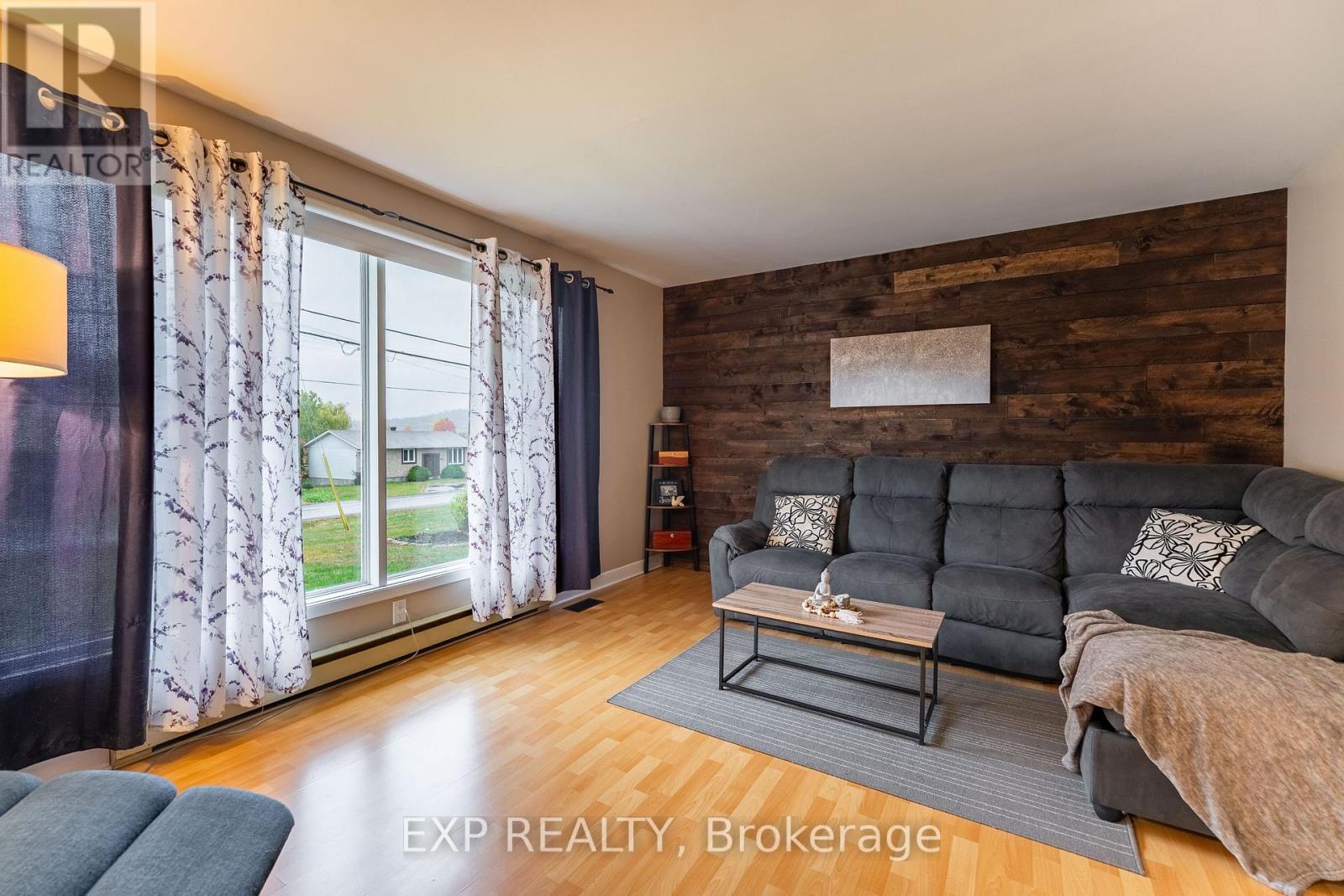 635 Front Road W, Champlain, Ontario  K0B 1K0 - Photo 9 - X12597936