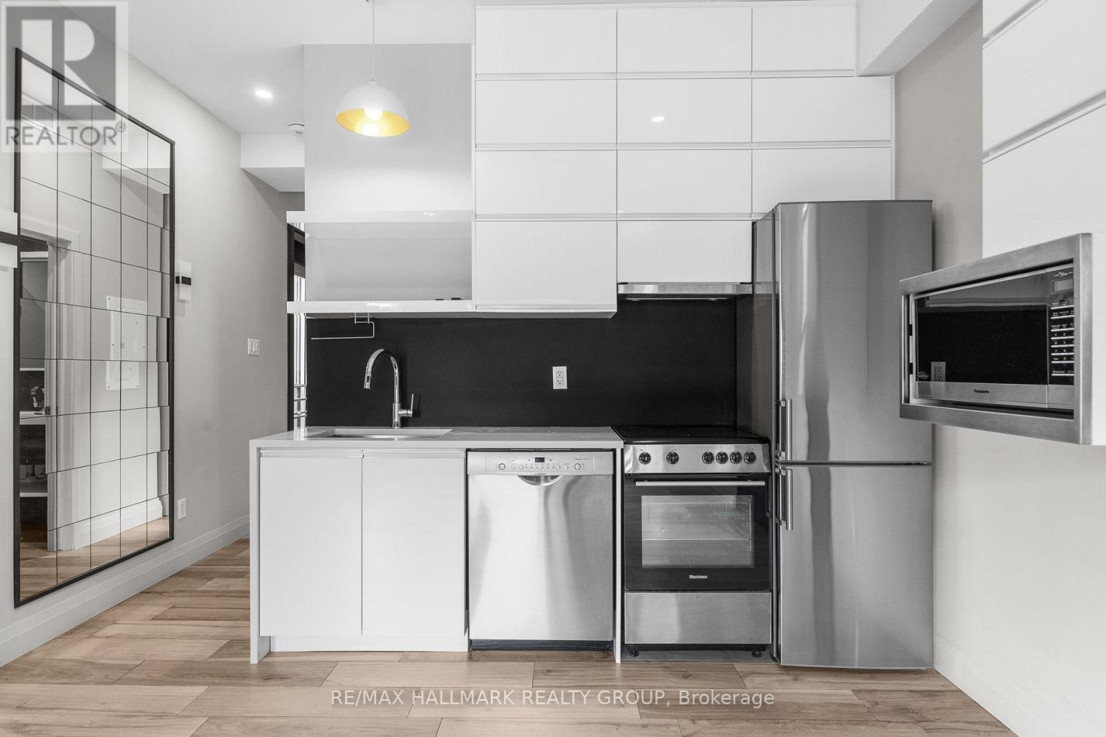 1 - 201 Maclaren Street, Ottawa, Ontario  K2P 0L4 - Photo 10 - X12598072