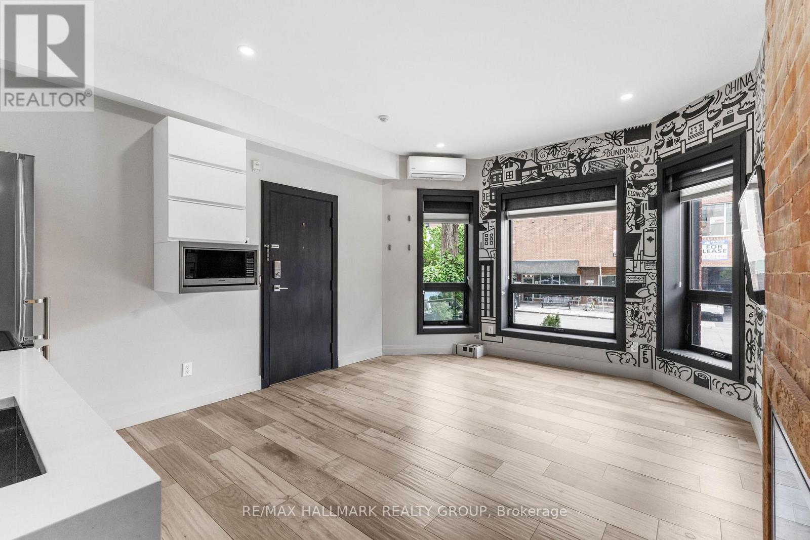 1 - 201 Maclaren Street, Ottawa, Ontario  K2P 0L4 - Photo 5 - X12598072