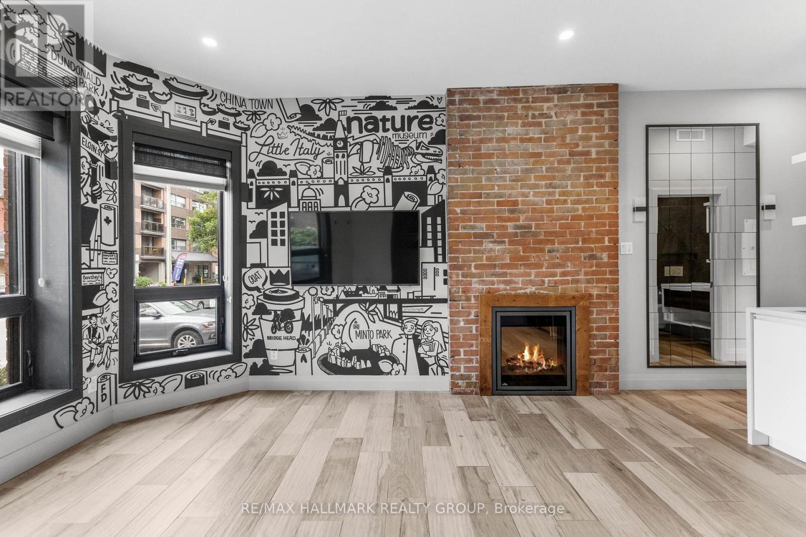 1 - 201 Maclaren Street, Ottawa, Ontario  K2P 0L4 - Photo 8 - X12598072