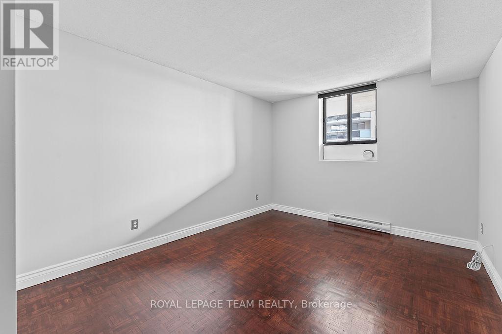 906 - 475 Laurier Avenue W, Ottawa, Ontario  K1R 7X1 - Photo 15 - X12598078