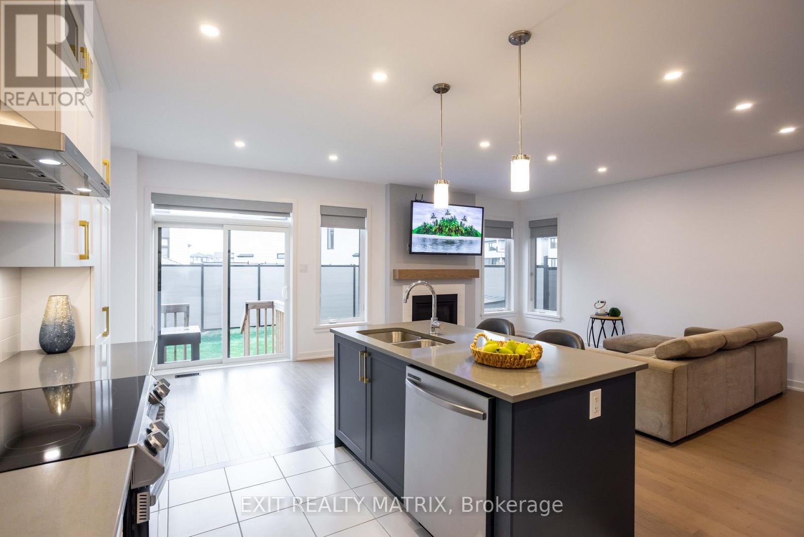 6487 Renaud Road, Ottawa, Ontario  K1W 0R8 - Photo 8 - X12598080