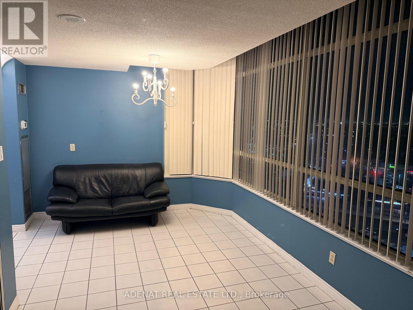 1810 - 7 Townsgate Drive, Vaughan, Ontario  L4J 7Z2 - Photo 17 - N12592682