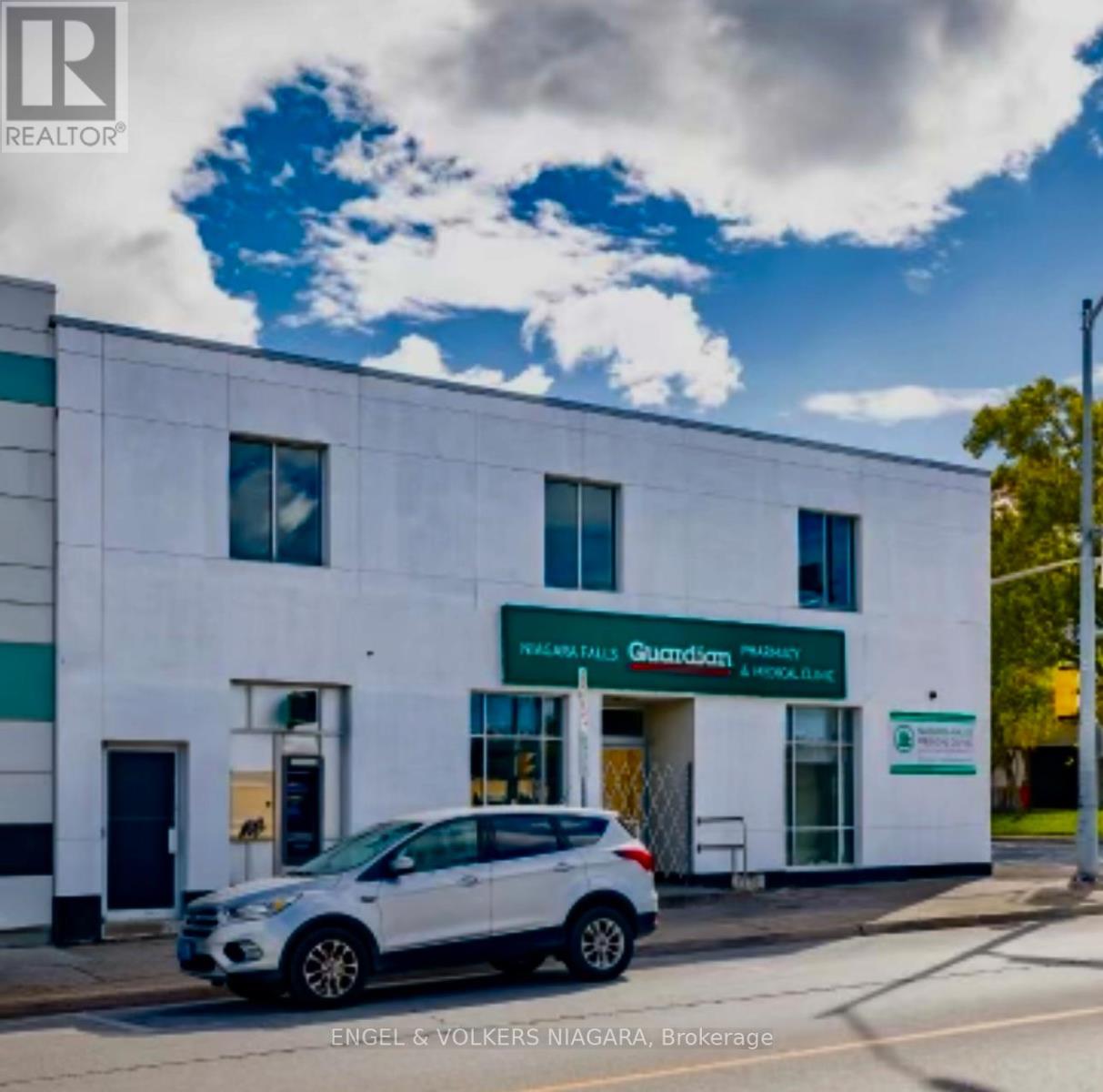 4796 Victoria Avenue, Niagara Falls, Ontario  L2E 4C3 - Photo 1 - X12597980
