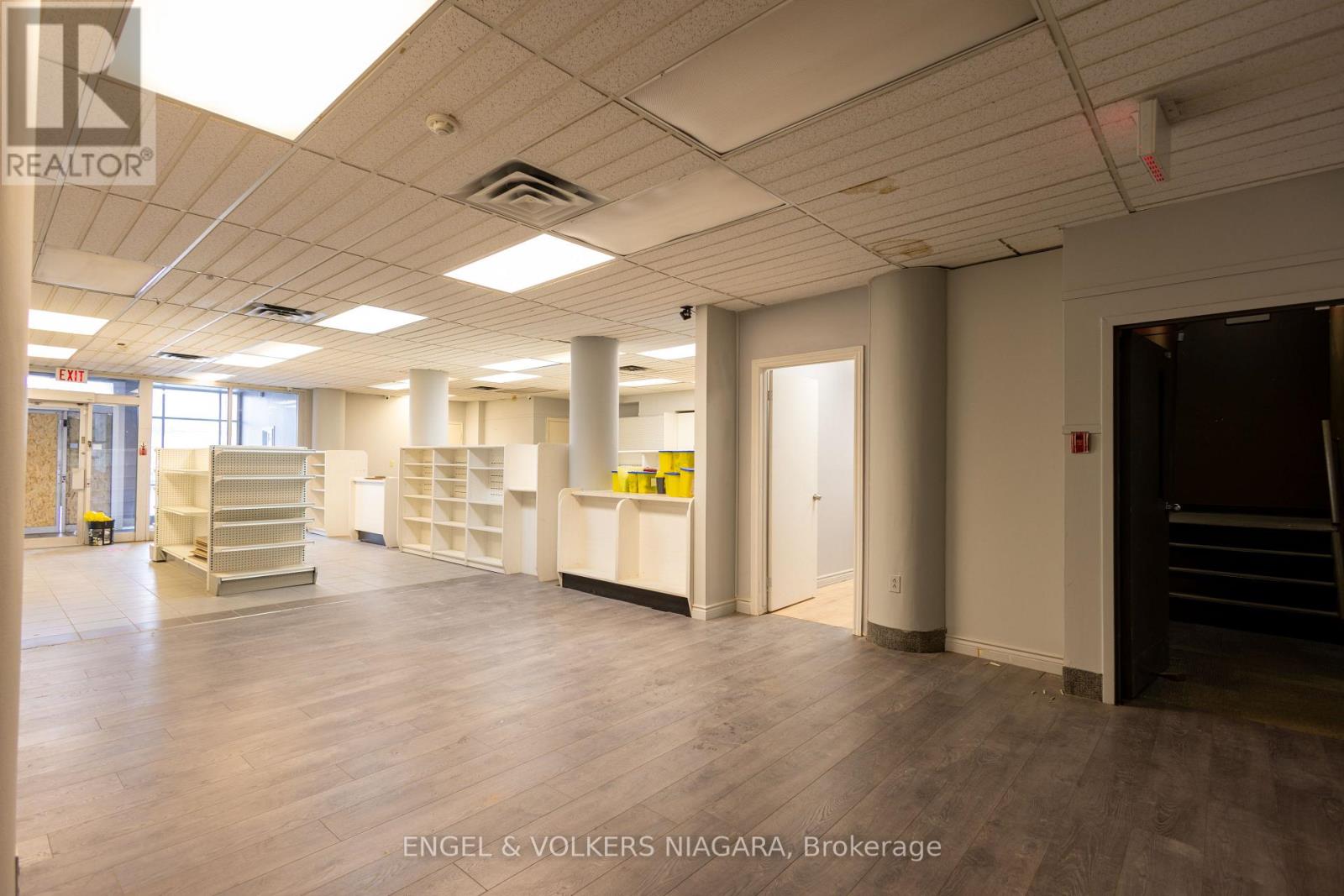 4796 Victoria Avenue, Niagara Falls, Ontario  L2E 4C3 - Photo 15 - X12597980