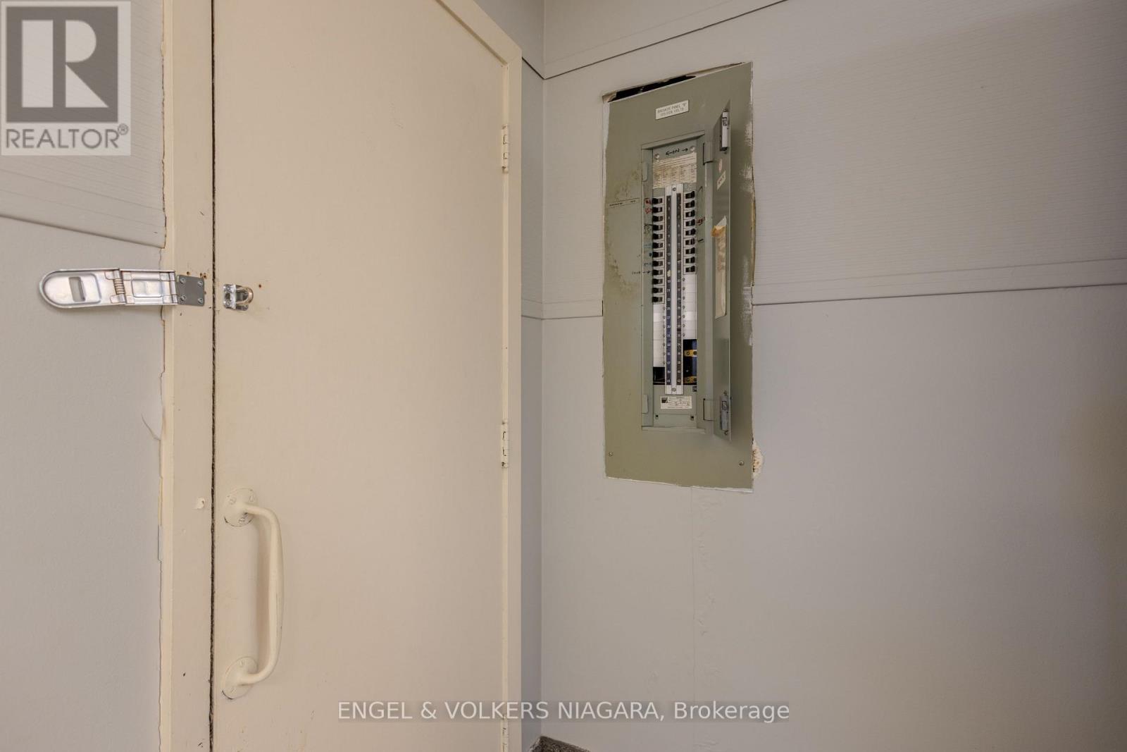 4796 Victoria Avenue, Niagara Falls, Ontario  L2E 4C3 - Photo 20 - X12597980