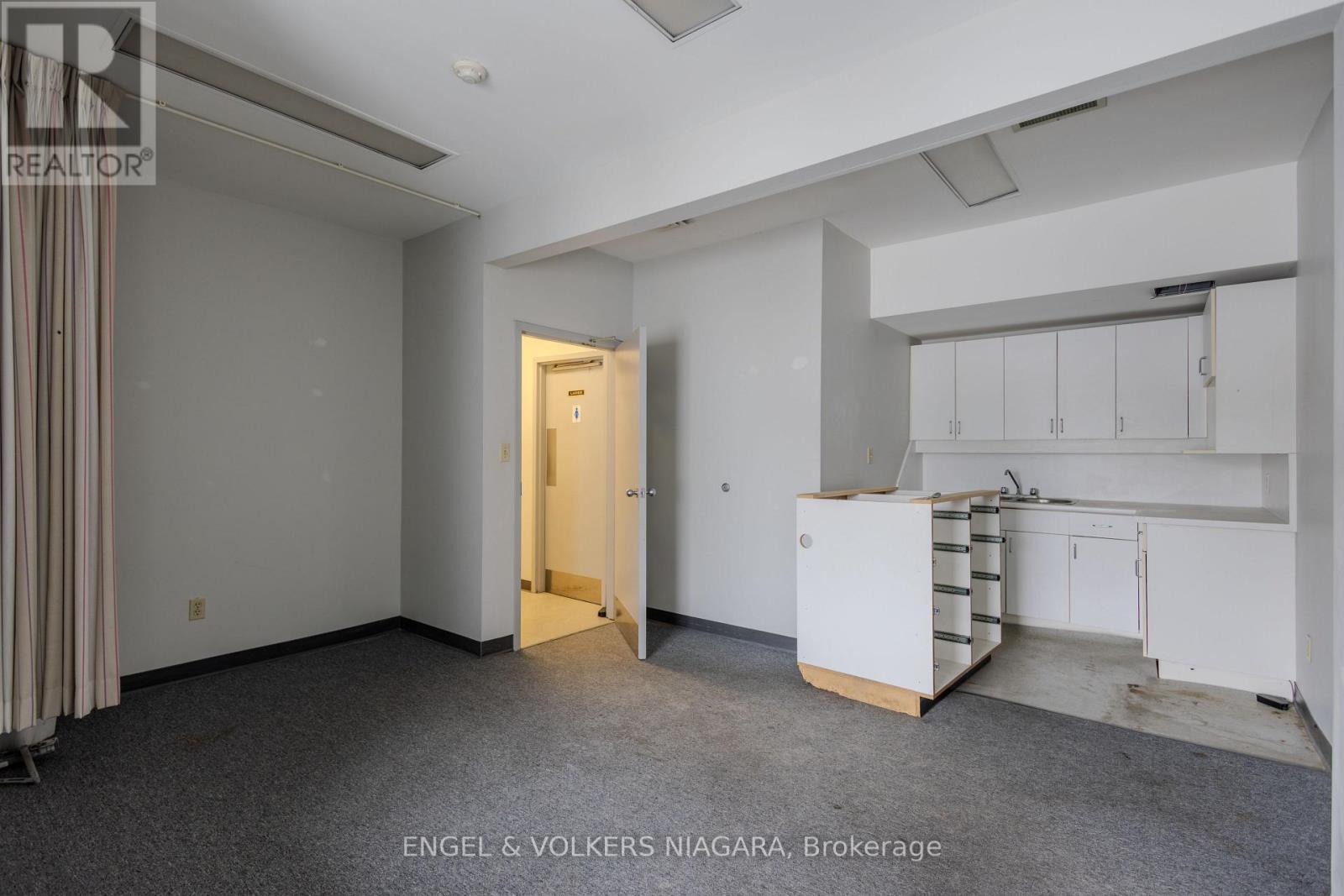 4796 Victoria Avenue, Niagara Falls, Ontario  L2E 4C3 - Photo 23 - X12597980