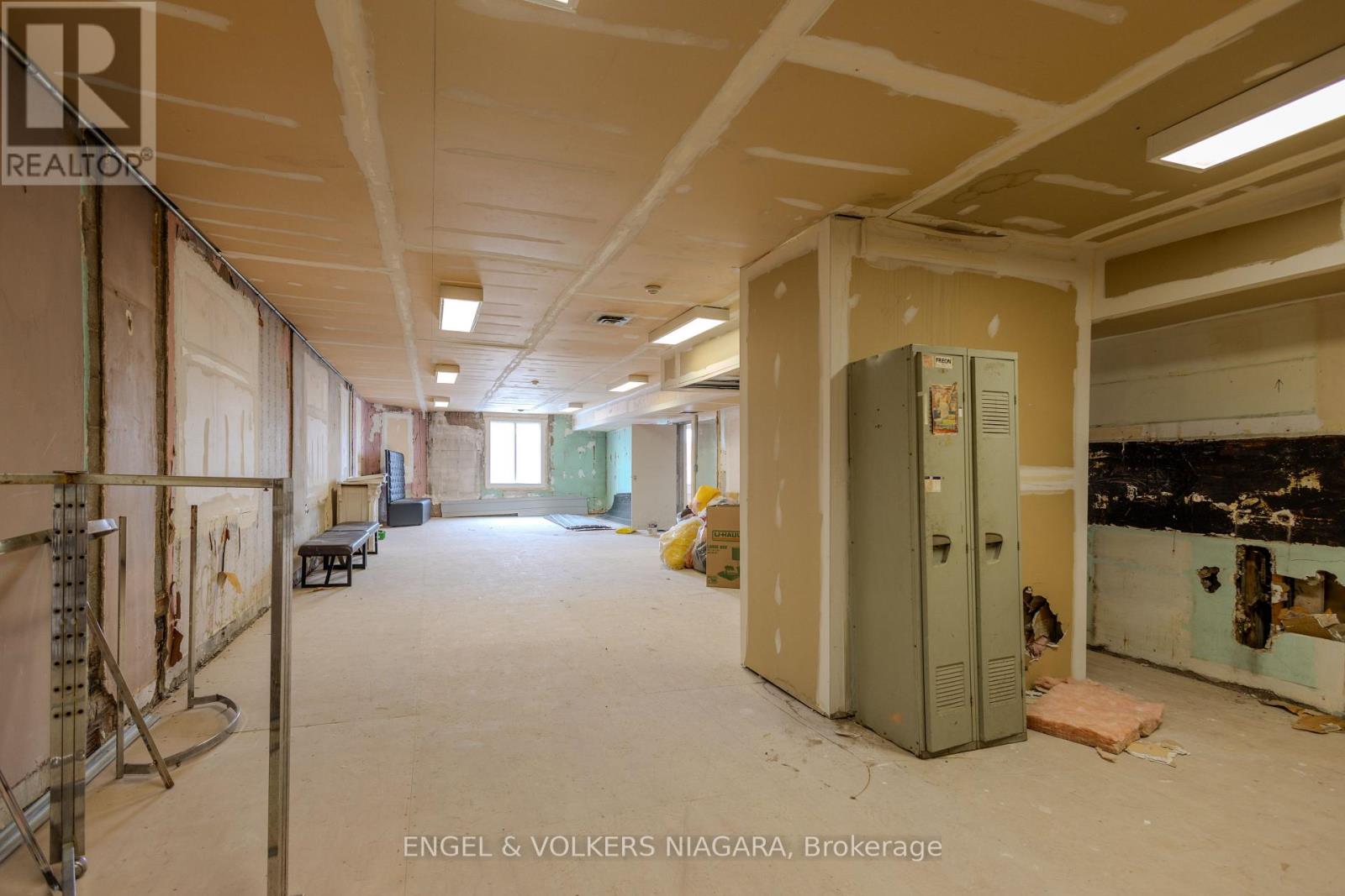 4796 Victoria Avenue, Niagara Falls, Ontario  L2E 4C3 - Photo 29 - X12597980