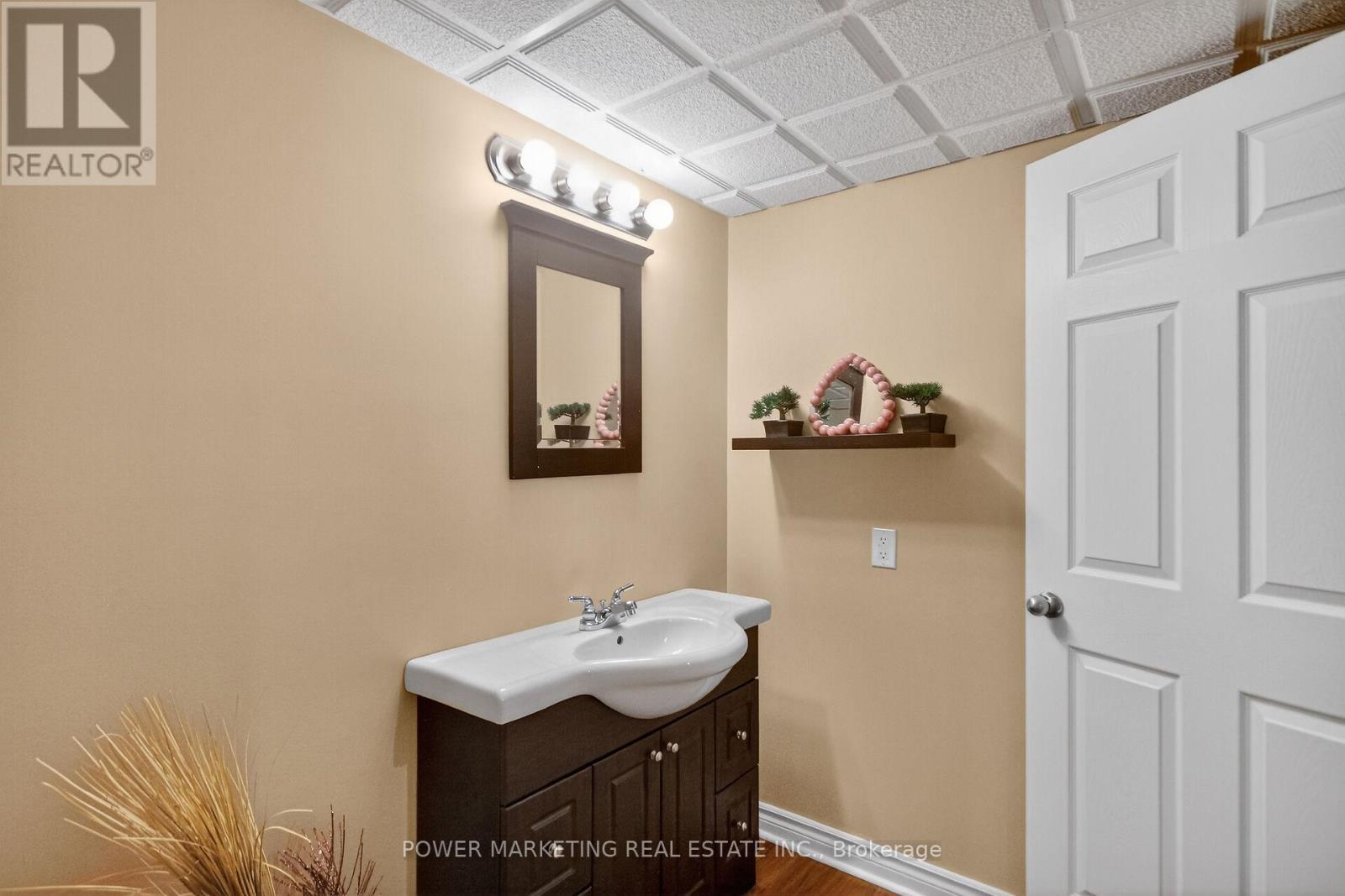 6410 Sablewood Place, Ottawa, Ontario  K1C 7L7 - Photo 25 - X12593844