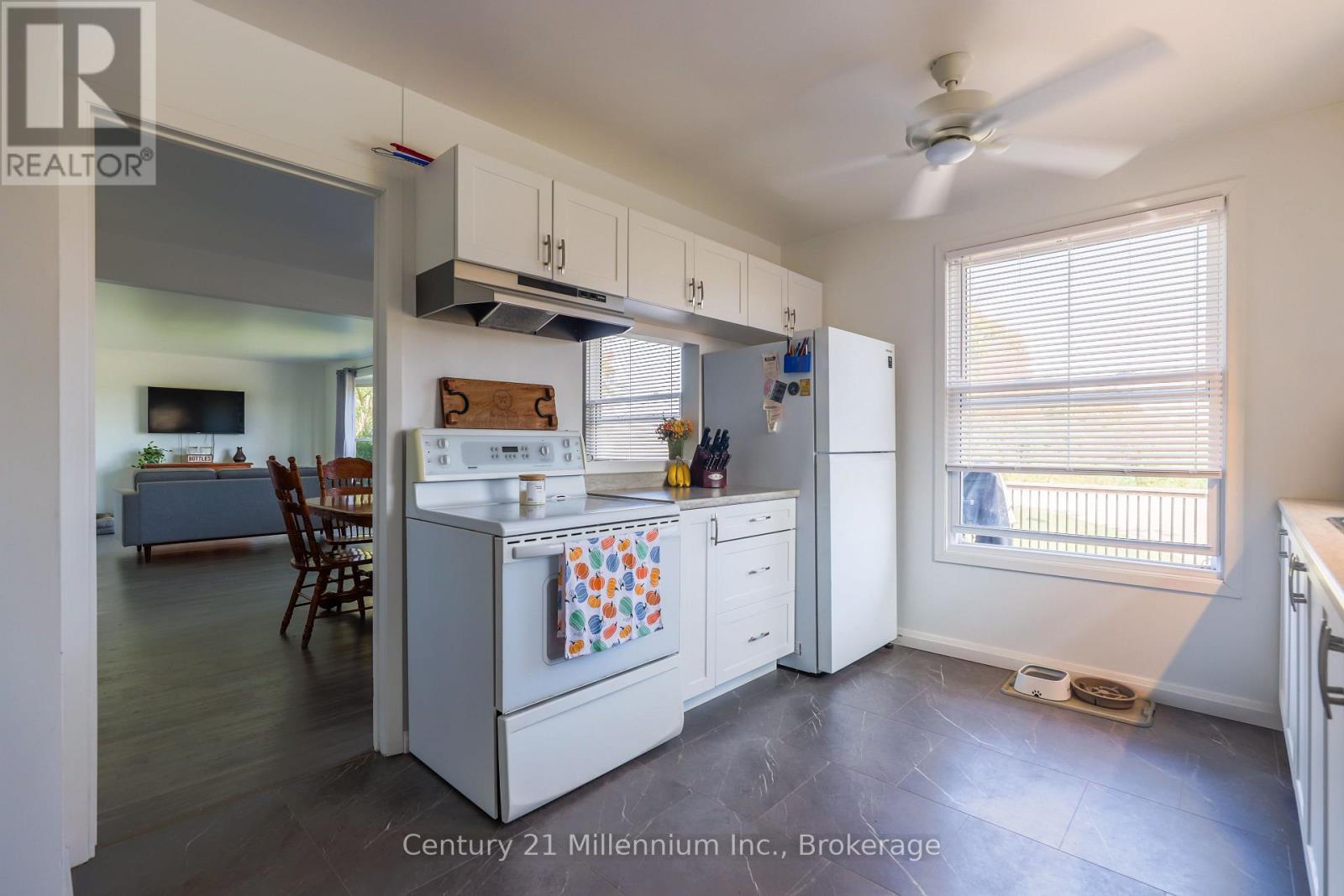 1185 Highway 6, South Bruce Peninsula, Ontario  N0H 2T0 - Photo 18 - X12598008