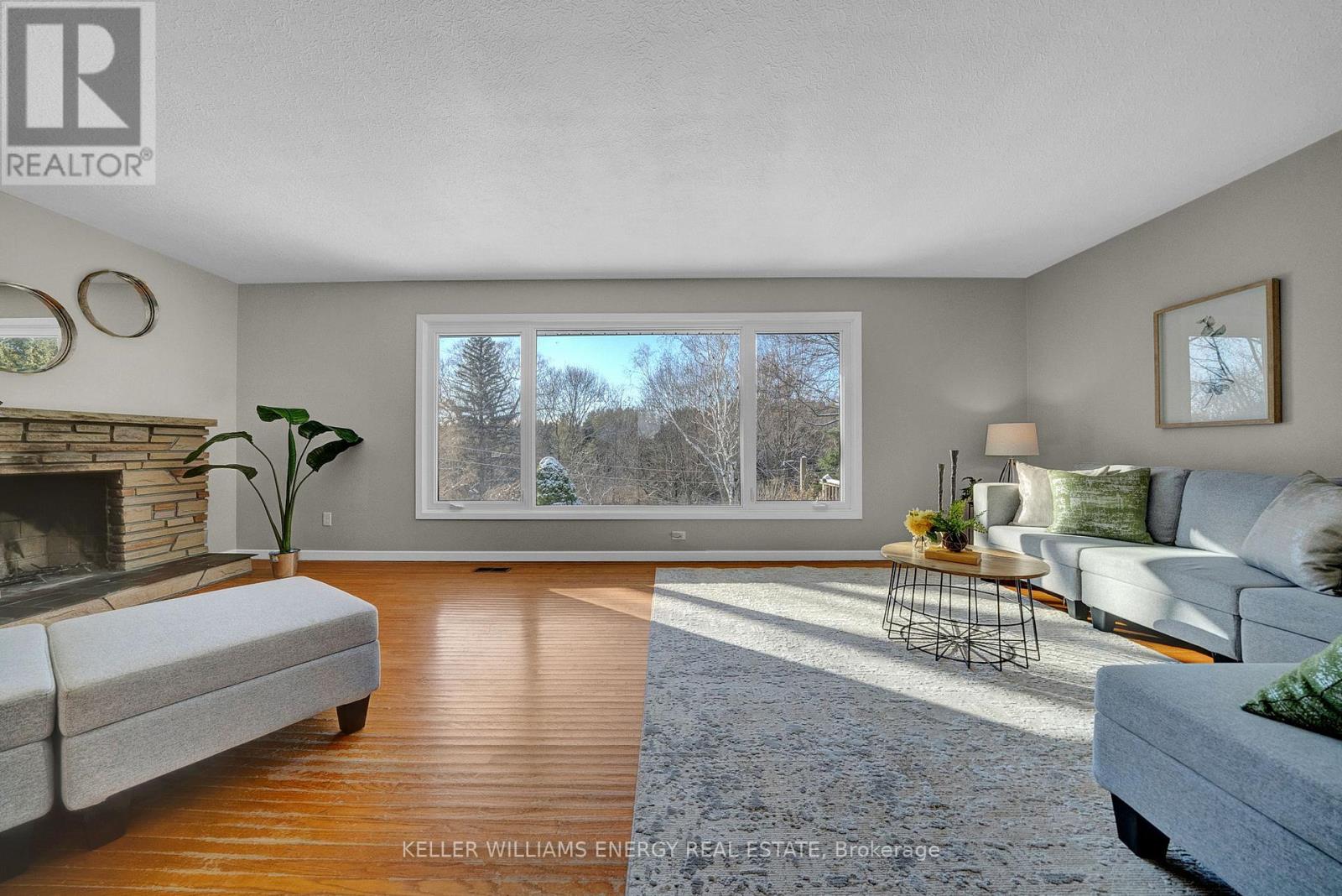 2086 Avalon Street, Oshawa, Ontario  L1L 1A7 - Photo 10 - E12598030