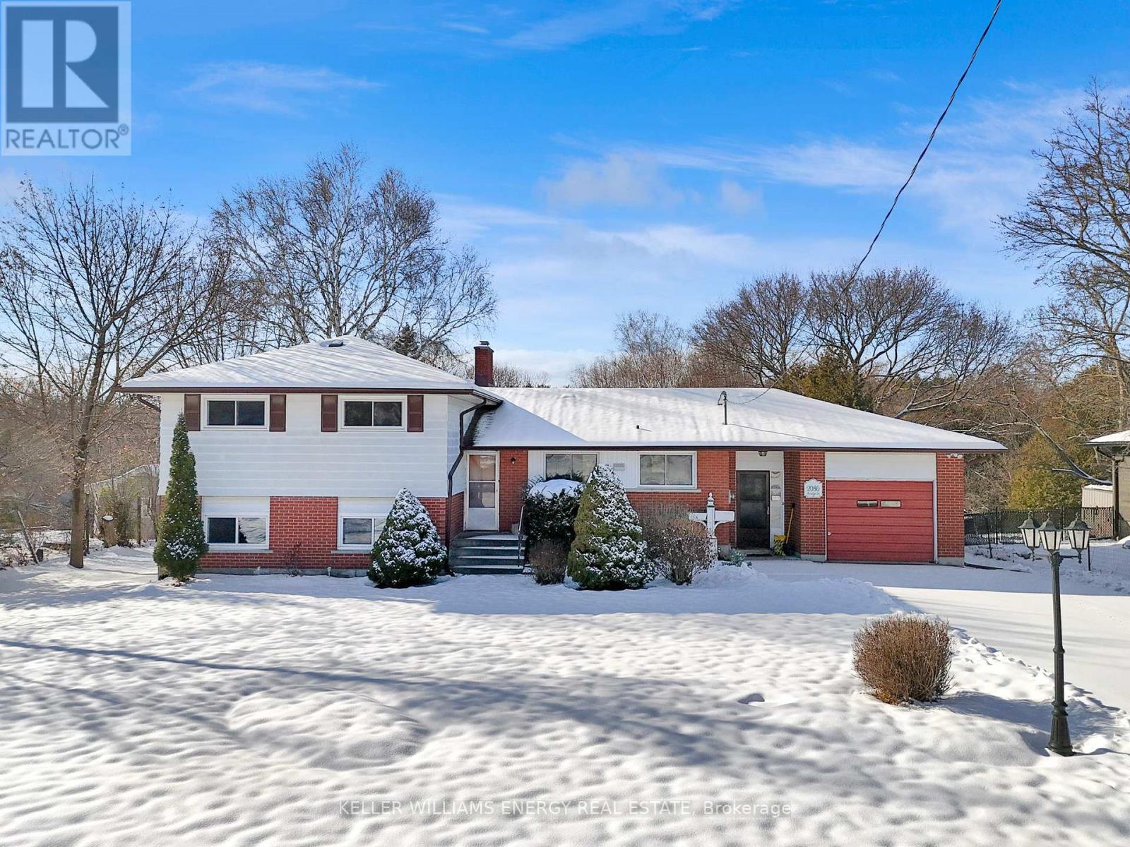 2086 Avalon Street, Oshawa, Ontario  L1L 1A7 - Photo 2 - E12598030