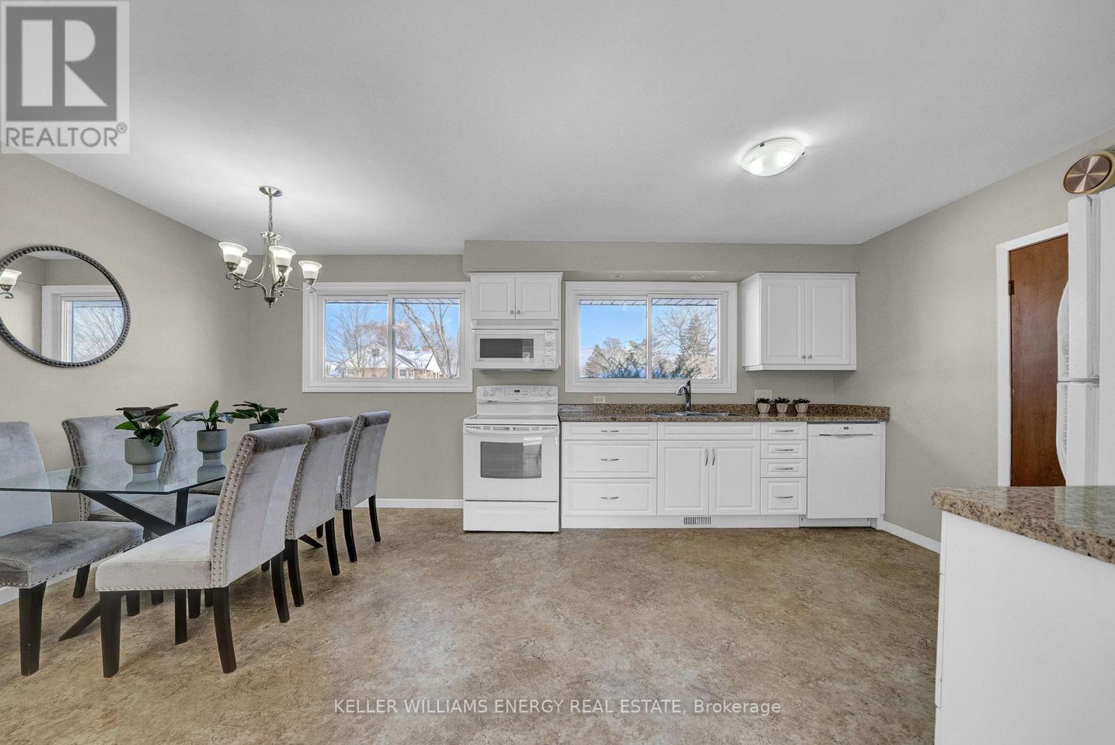 2086 Avalon Street, Oshawa, Ontario  L1L 1A7 - Photo 6 - E12598030