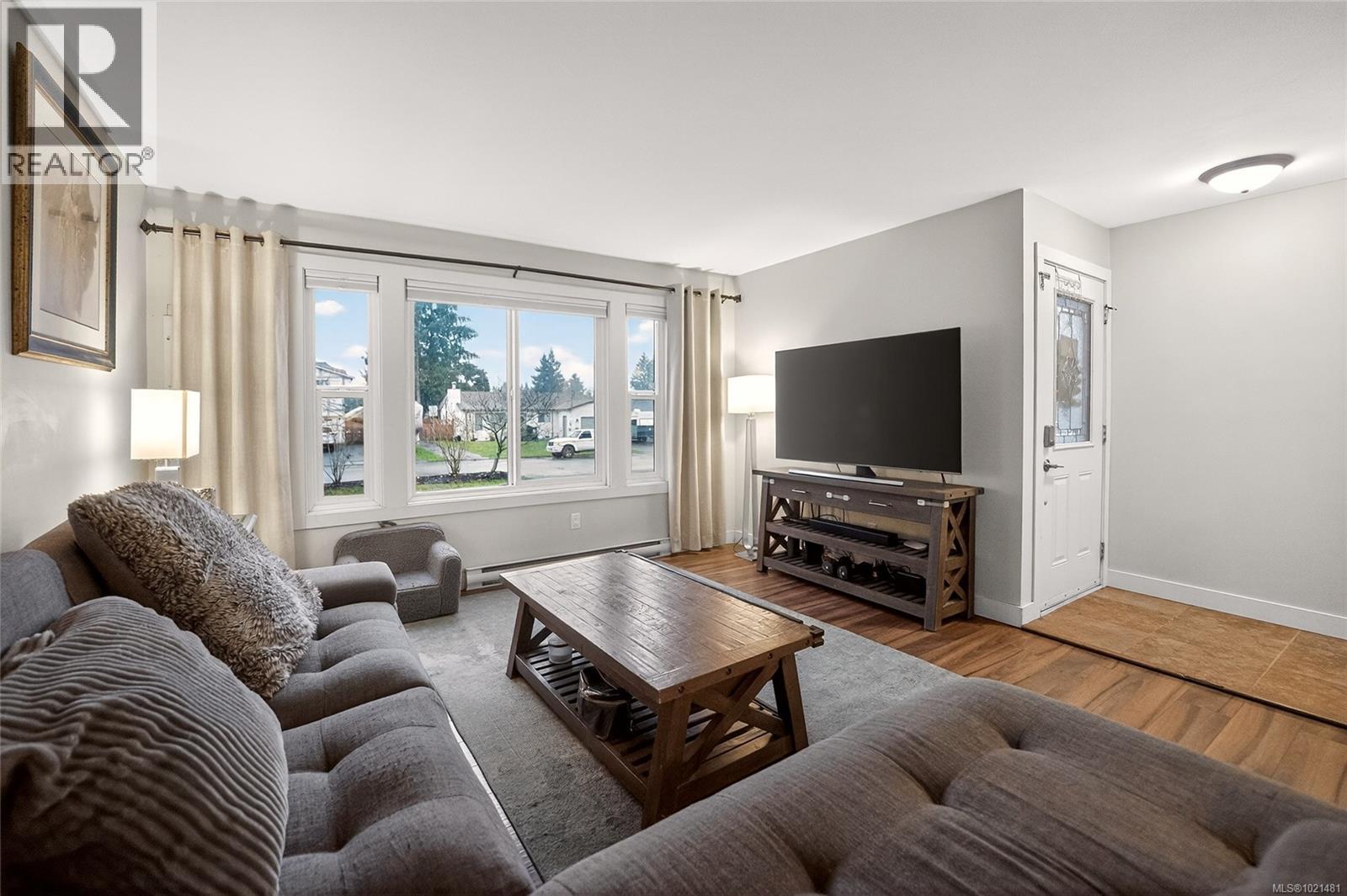 2674 Camcrest Dr, Nanaimo, British Columbia V9T 4V8 - Photo 2 - 1021481