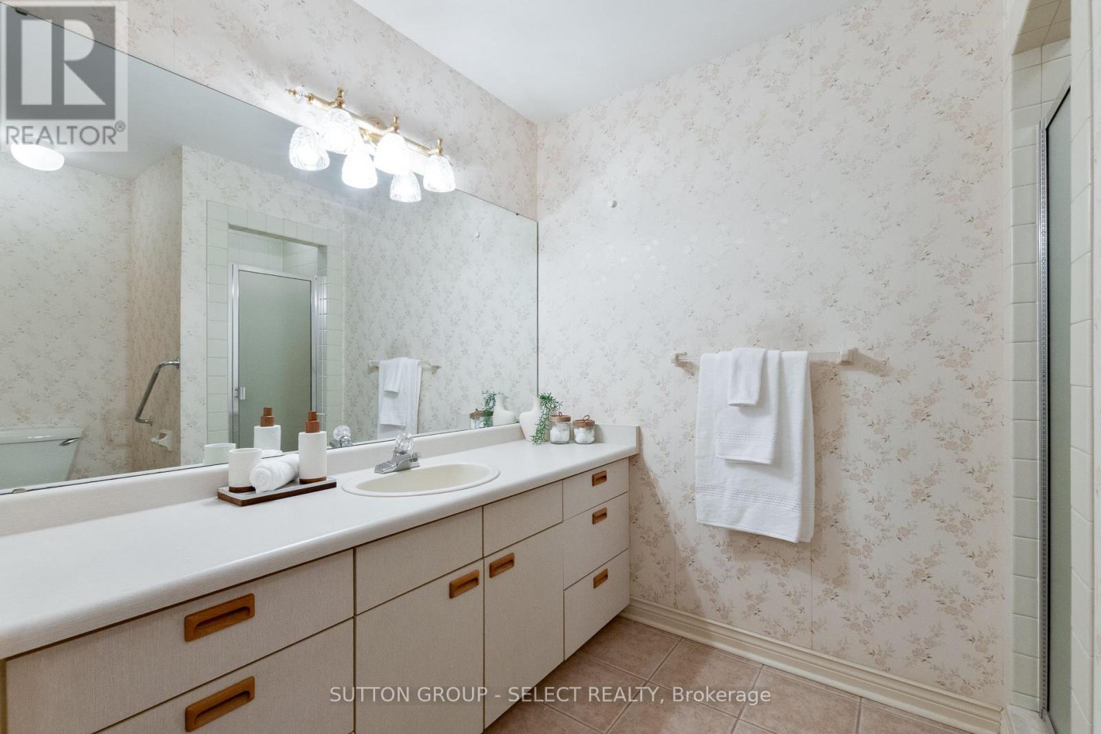 37 - 1443 Commissioners Road W, London South, Ontario  N6K 1E2 - Photo 23 - X12463744