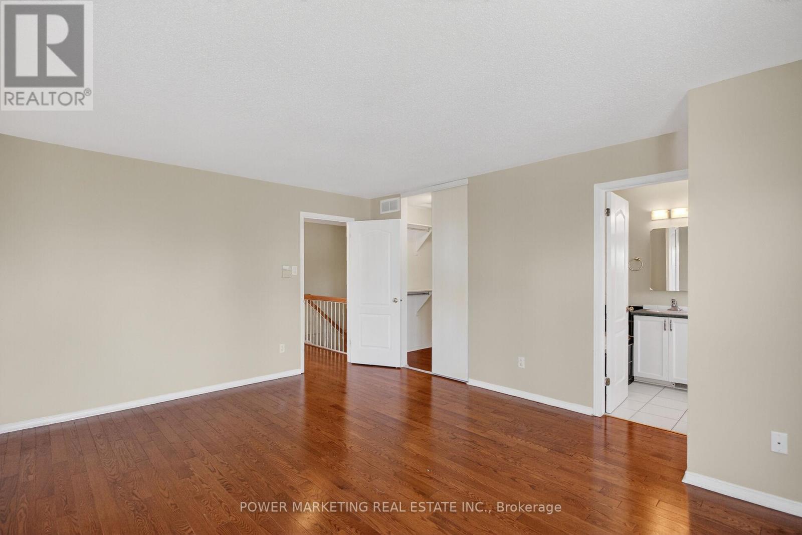 6410 Sablewood Place, Ottawa, Ontario  K1C 7L7 - Photo 11 - X12593844