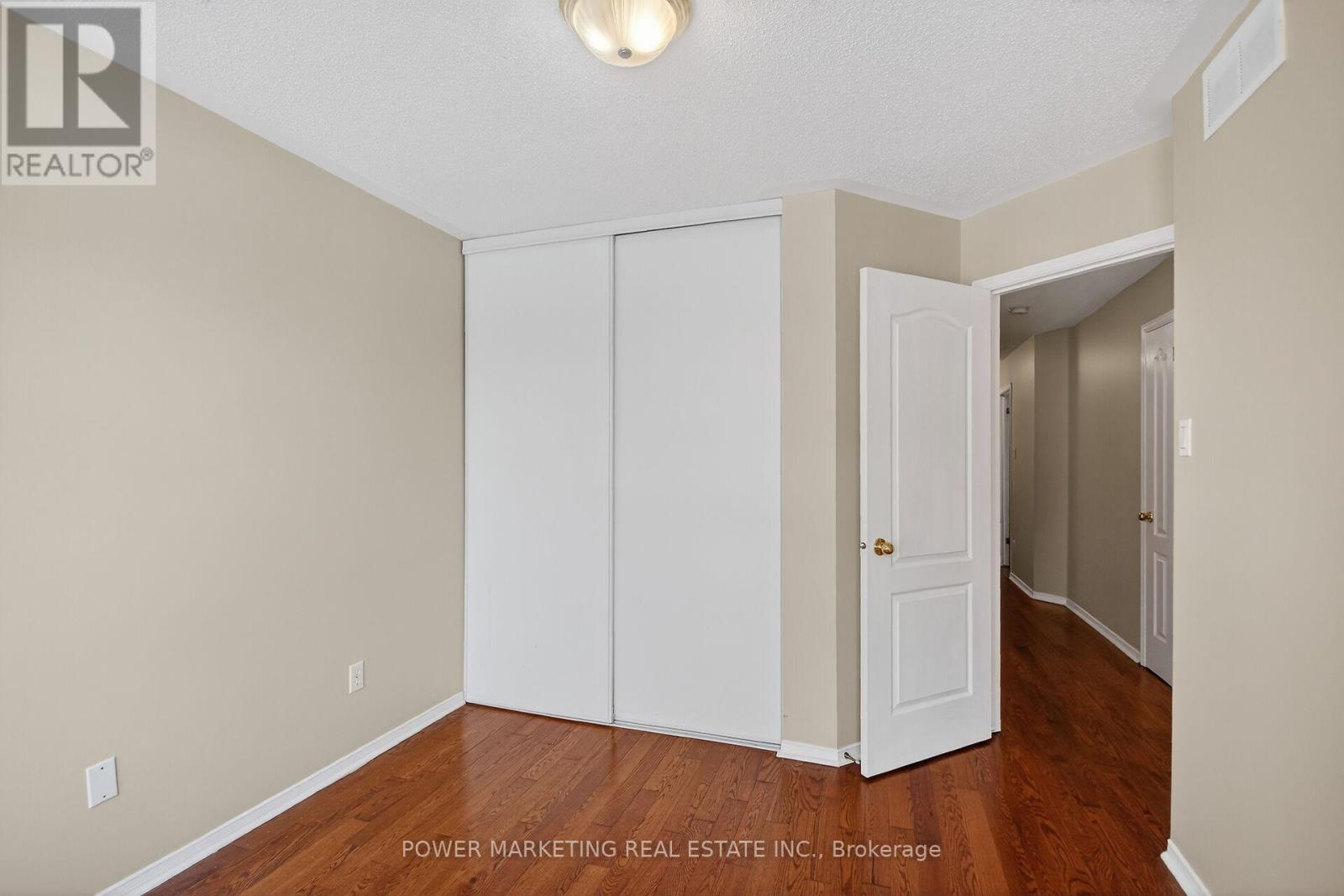 6410 Sablewood Place, Ottawa, Ontario  K1C 7L7 - Photo 16 - X12593844