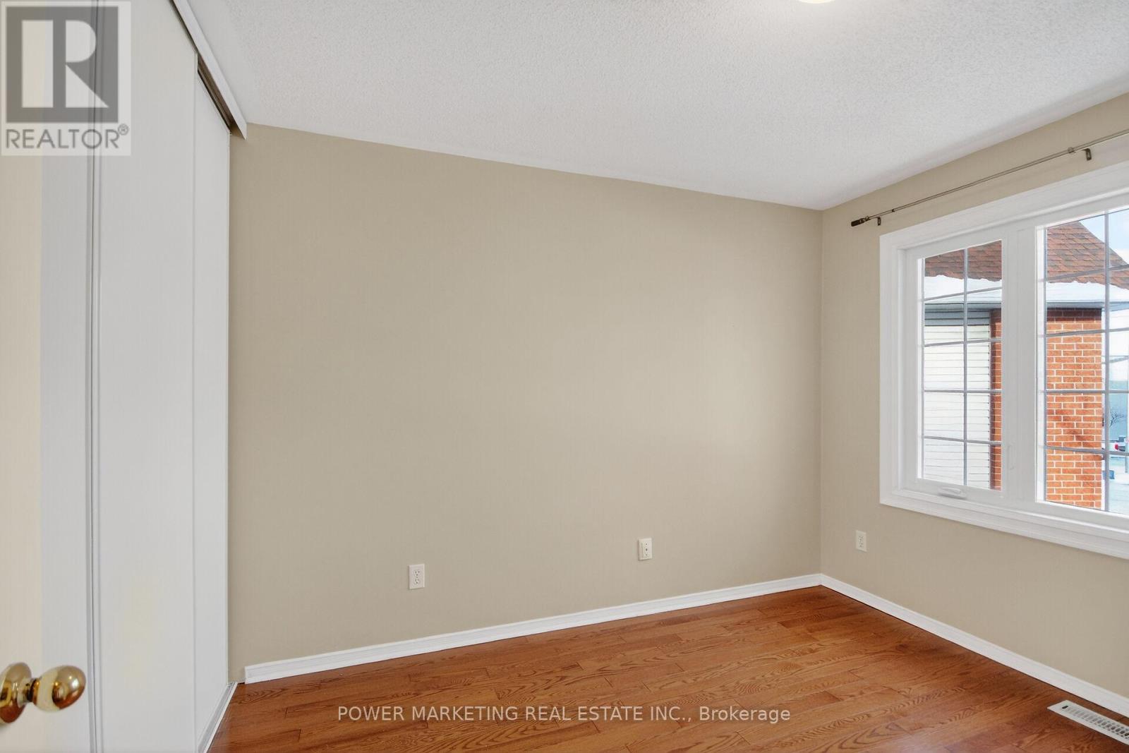 6410 Sablewood Place, Ottawa, Ontario  K1C 7L7 - Photo 17 - X12593844