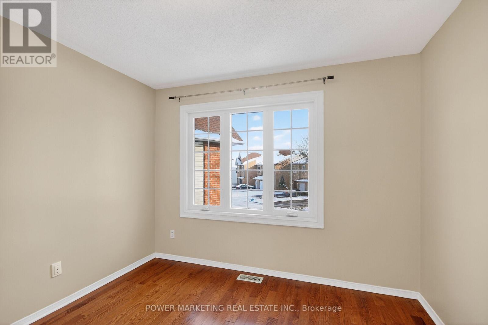 6410 Sablewood Place, Ottawa, Ontario  K1C 7L7 - Photo 18 - X12593844