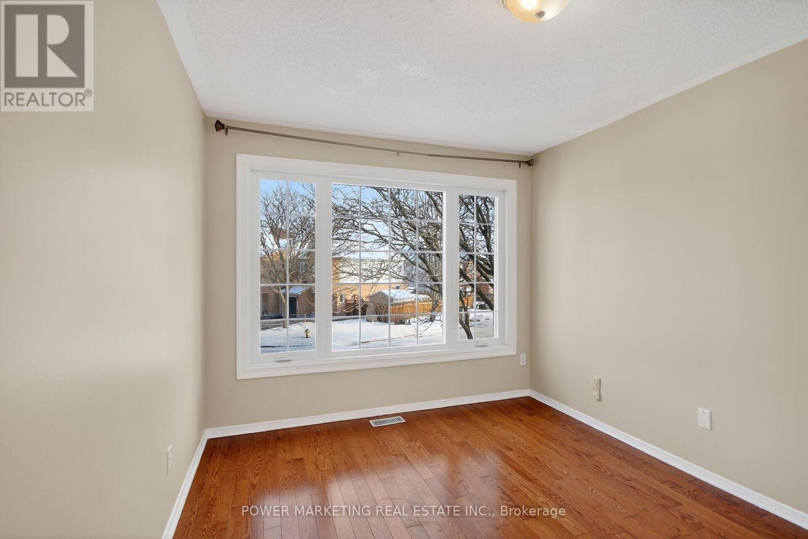 6410 Sablewood Place, Ottawa, Ontario  K1C 7L7 - Photo 15 - X12593844