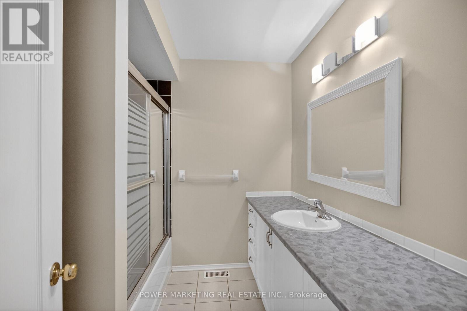 6410 Sablewood Place, Ottawa, Ontario  K1C 7L7 - Photo 20 - X12593844