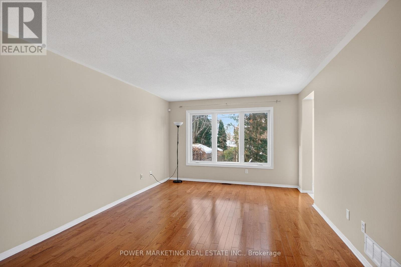 6410 Sablewood Place, Ottawa, Ontario  K1C 7L7 - Photo 28 - X12593844