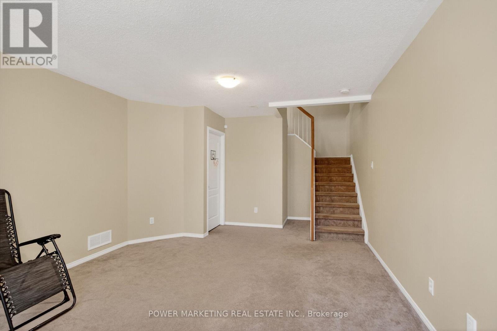 6410 Sablewood Place, Ottawa, Ontario  K1C 7L7 - Photo 23 - X12593844