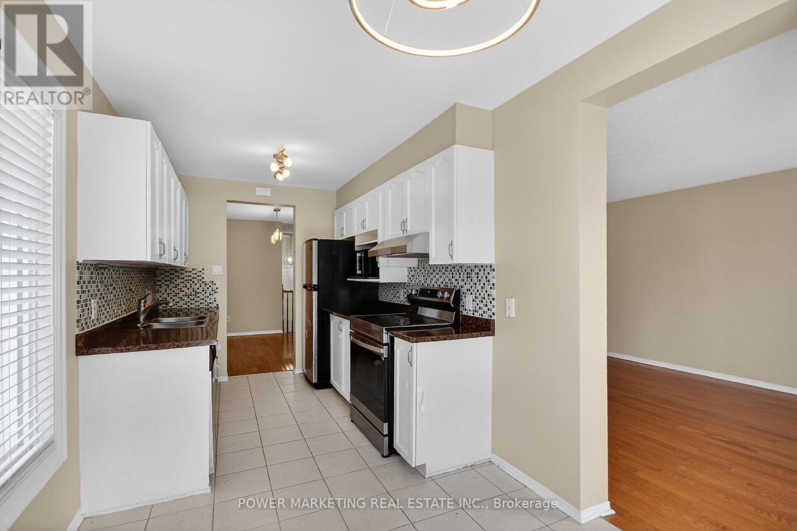 6410 Sablewood Place, Ottawa, Ontario  K1C 7L7 - Photo 33 - X12593844