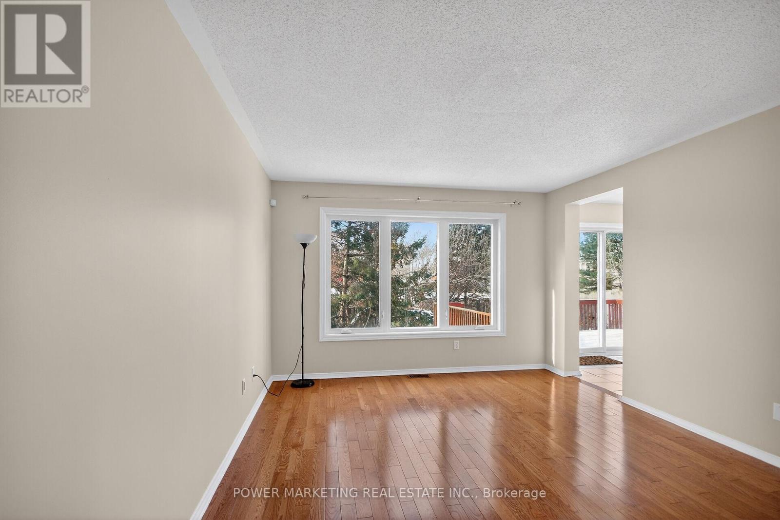 6410 Sablewood Place, Ottawa, Ontario  K1C 7L7 - Photo 29 - X12593844