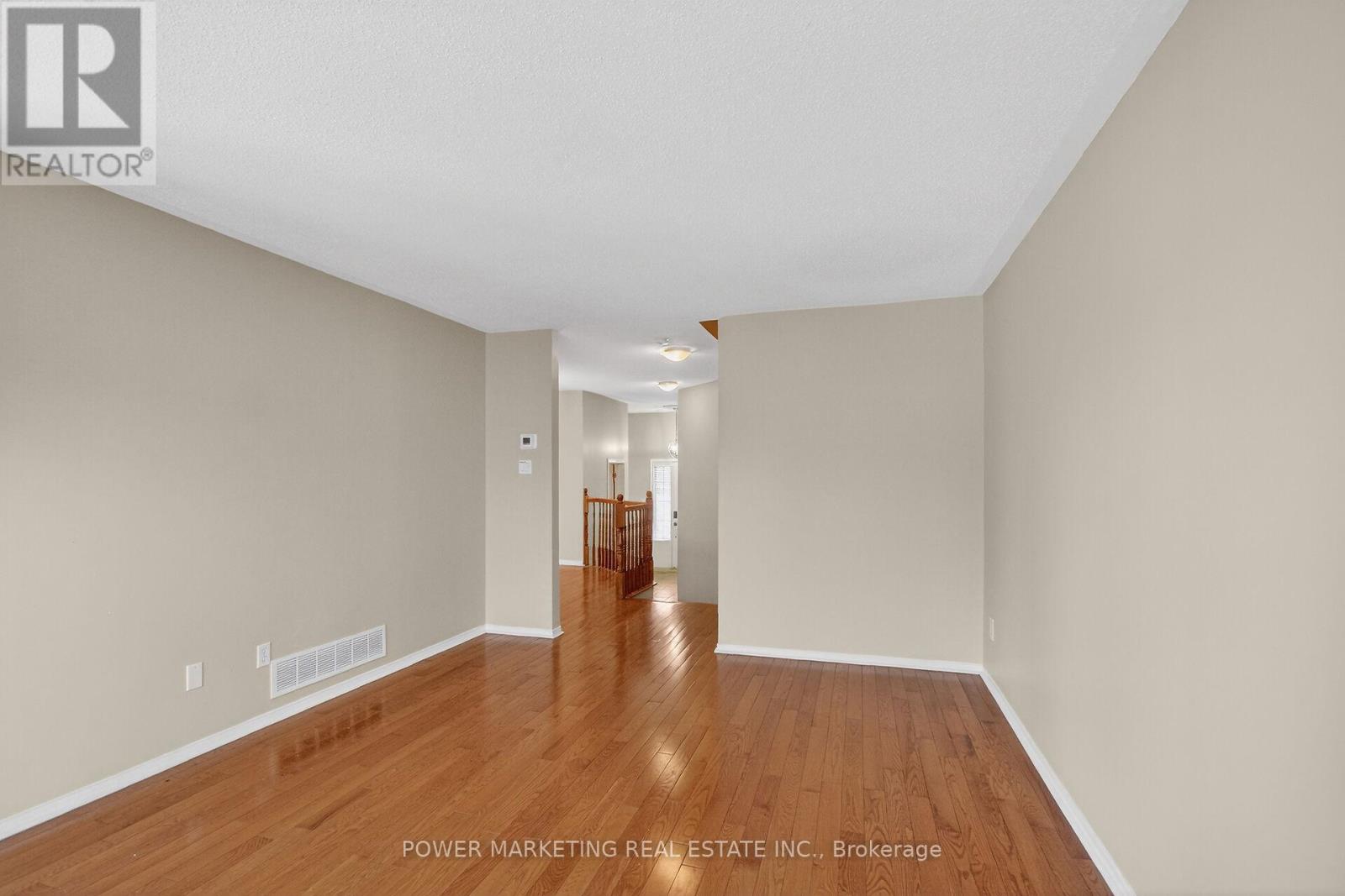 6410 Sablewood Place, Ottawa, Ontario  K1C 7L7 - Photo 30 - X12593844