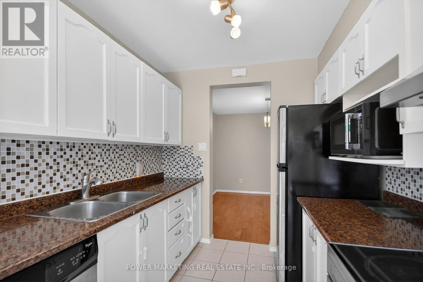 6410 Sablewood Place, Ottawa, Ontario  K1C 7L7 - Photo 37 - X12593844