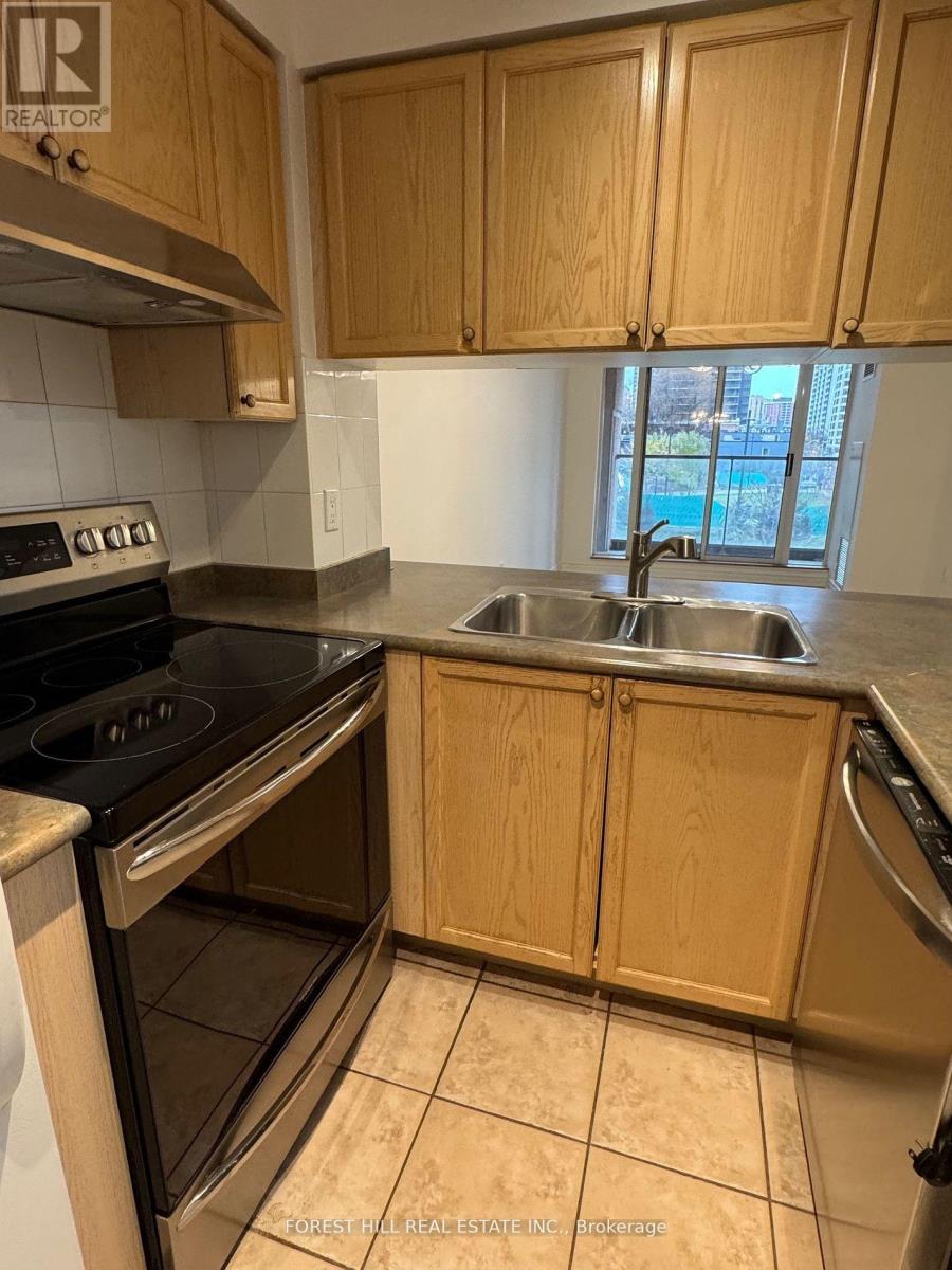 203 - 909 Bay Street, Toronto, Ontario  M5S 3G2 - Photo 9 - C12597920