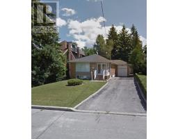 223 HILLCREST AVENUE, Toronto, Ontario
